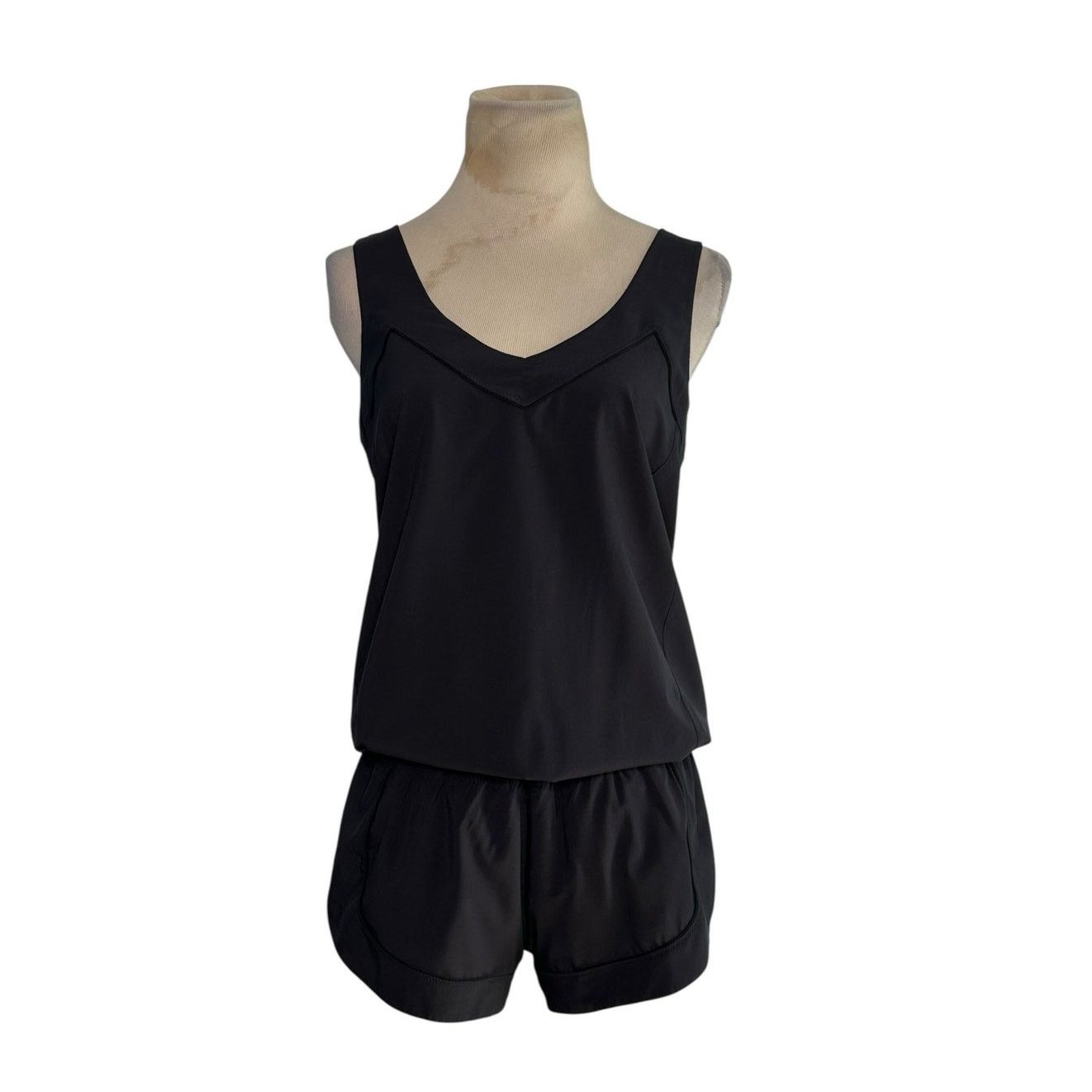 Lululemon Lululemon Speedy Runsie Open Back Romper size 6 Size 28" / US 6 / IT 42 - 5 Thumbnail
