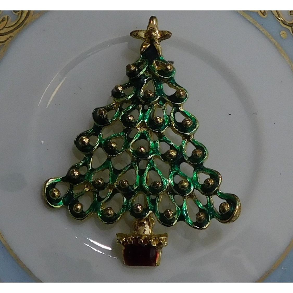 Other Vintage Green And Gold Tone Christmas Tree Brooch Size ONE SIZE - 4 Thumbnail