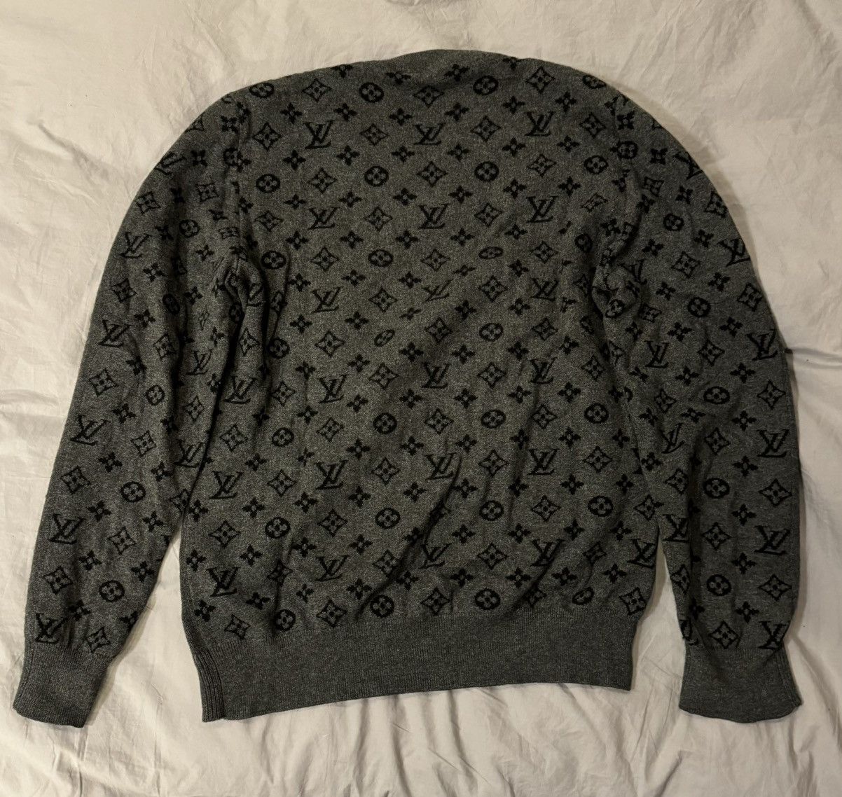 Louis Vuitton Louis Vuitton sweat limited Japan edition Size US XL / EU 56 / 4 - 4 Thumbnail