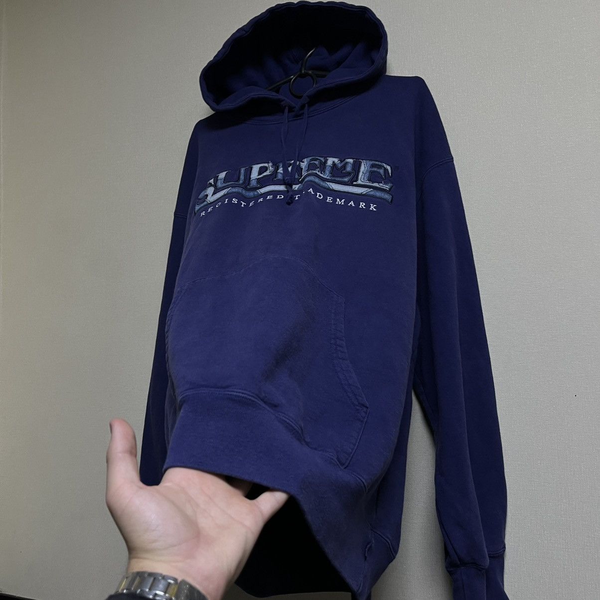 Supreme hoodie big logo