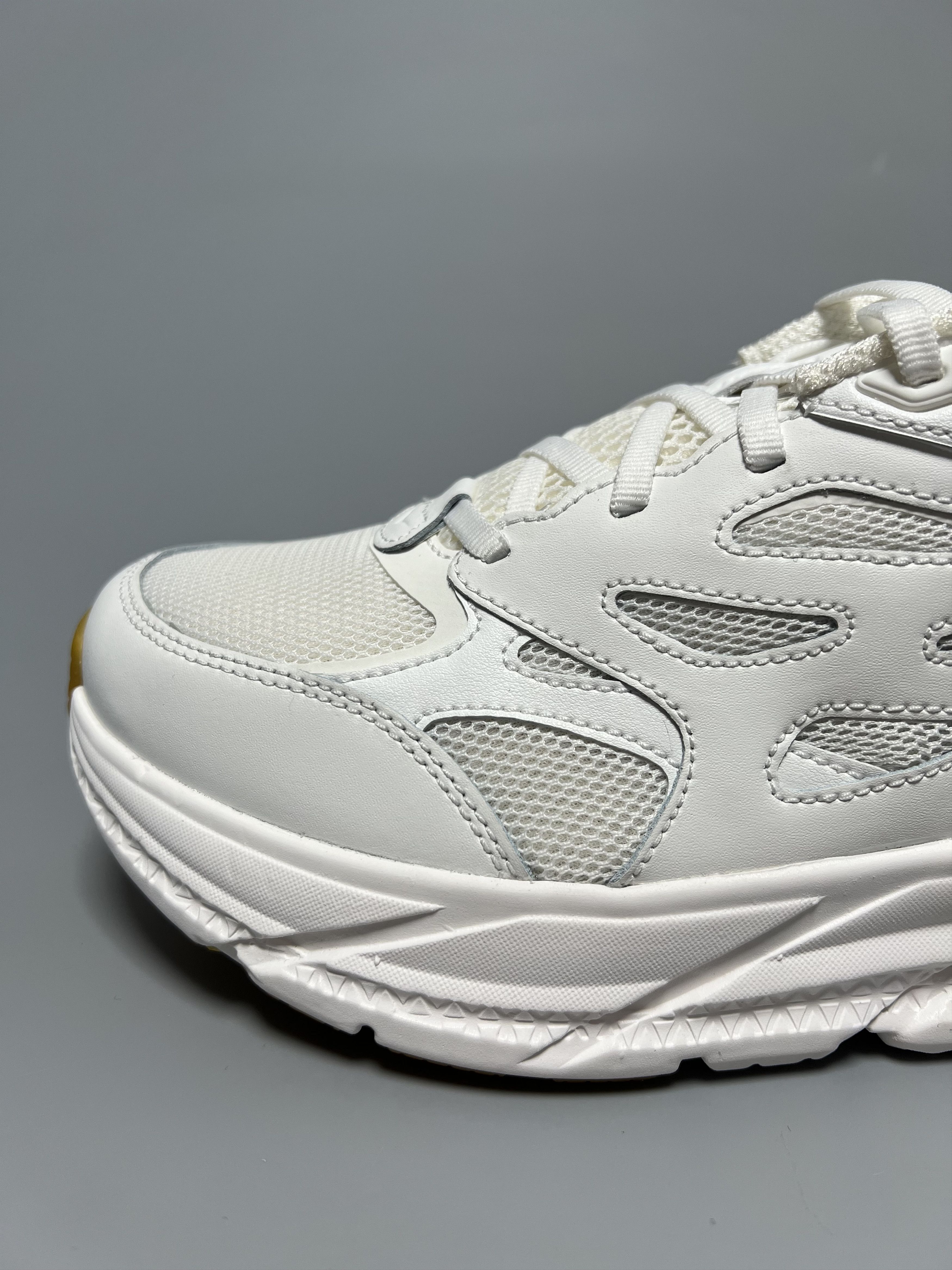 Hoka Hoka One One Clifton L Athletics Running Shoes 1160050-WWH Size US 9.5 / EU 42-43 - 8 Thumbnail