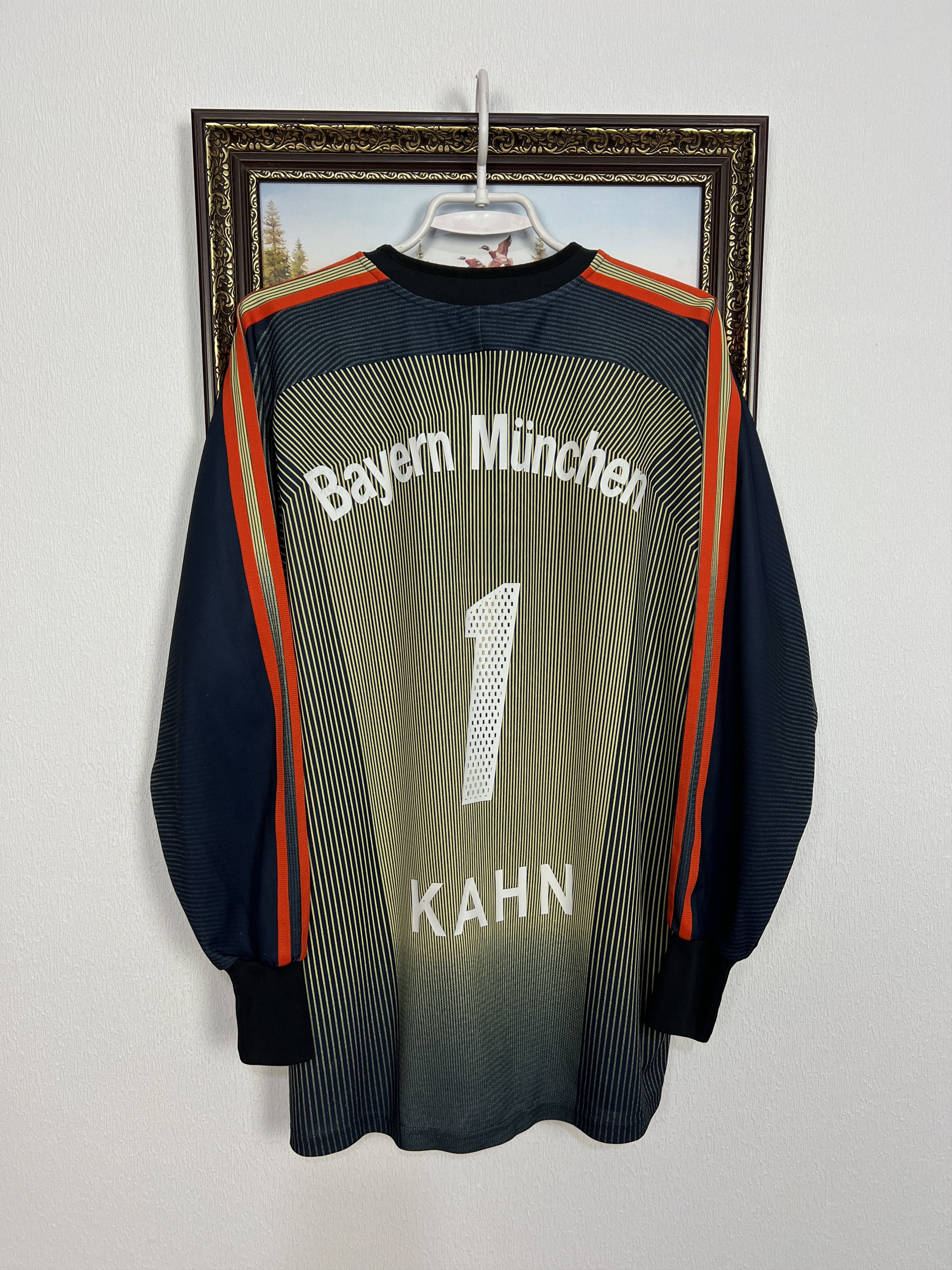 Adidas Bayern Munich Goalkeeper football shirt Kahn Jersey Trikot Size US M / EU 48-50 / 2 - 10 Thumbnail