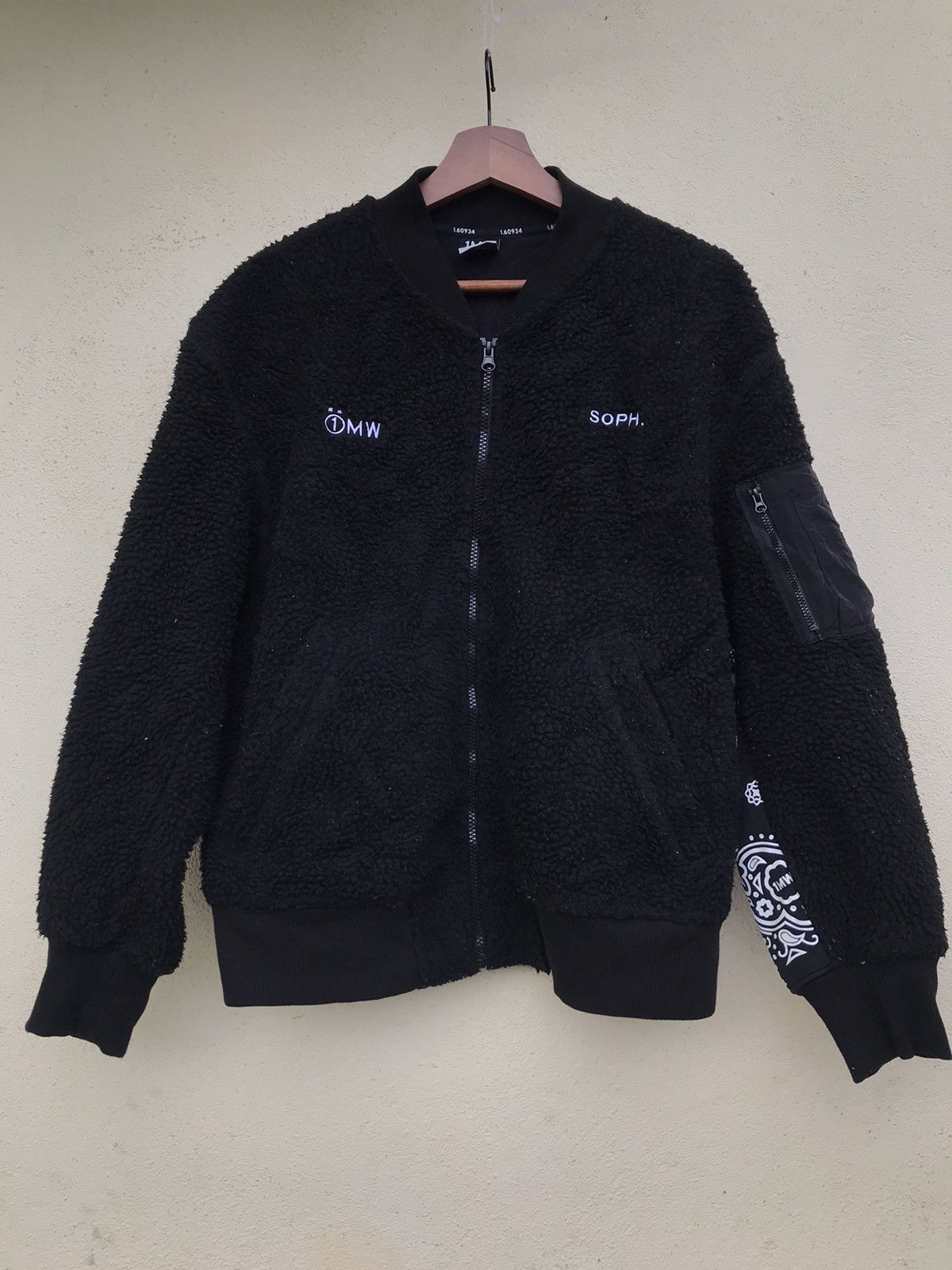 image of By Gu Fleece Jacket in Black, Men's (Size Medium)