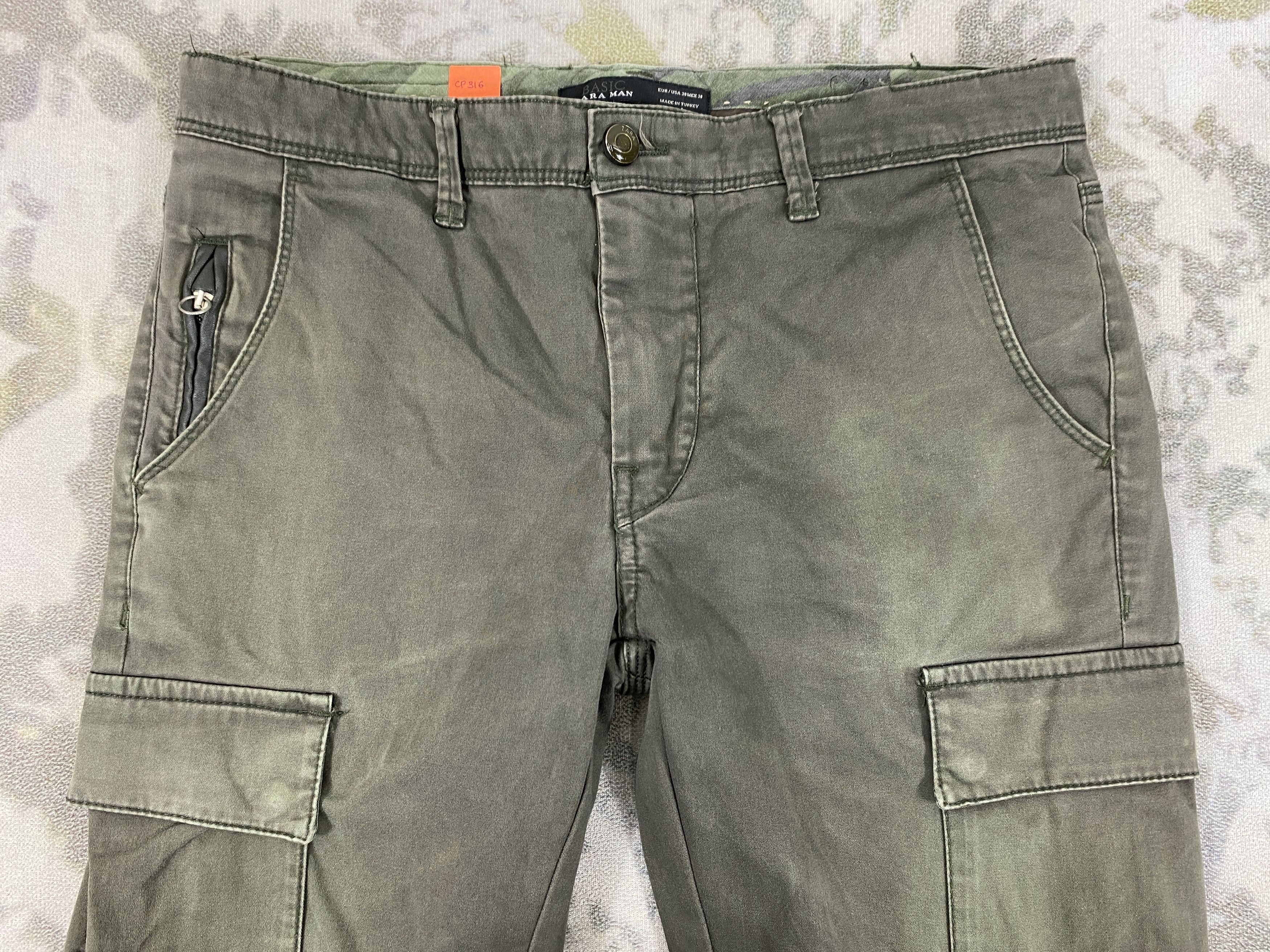 Japanese Brand Zara Man Multipockets Cargo Pants -CP316 Size US 31 - 3 Thumbnail