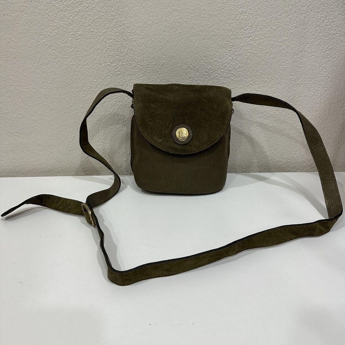 Fendi ‼️LD‼️FENDI ROMA OLIVE GREEN SUEDE FLAP MINI CROSSBODY BAG Size ONE SIZE - 2 Thumbnail