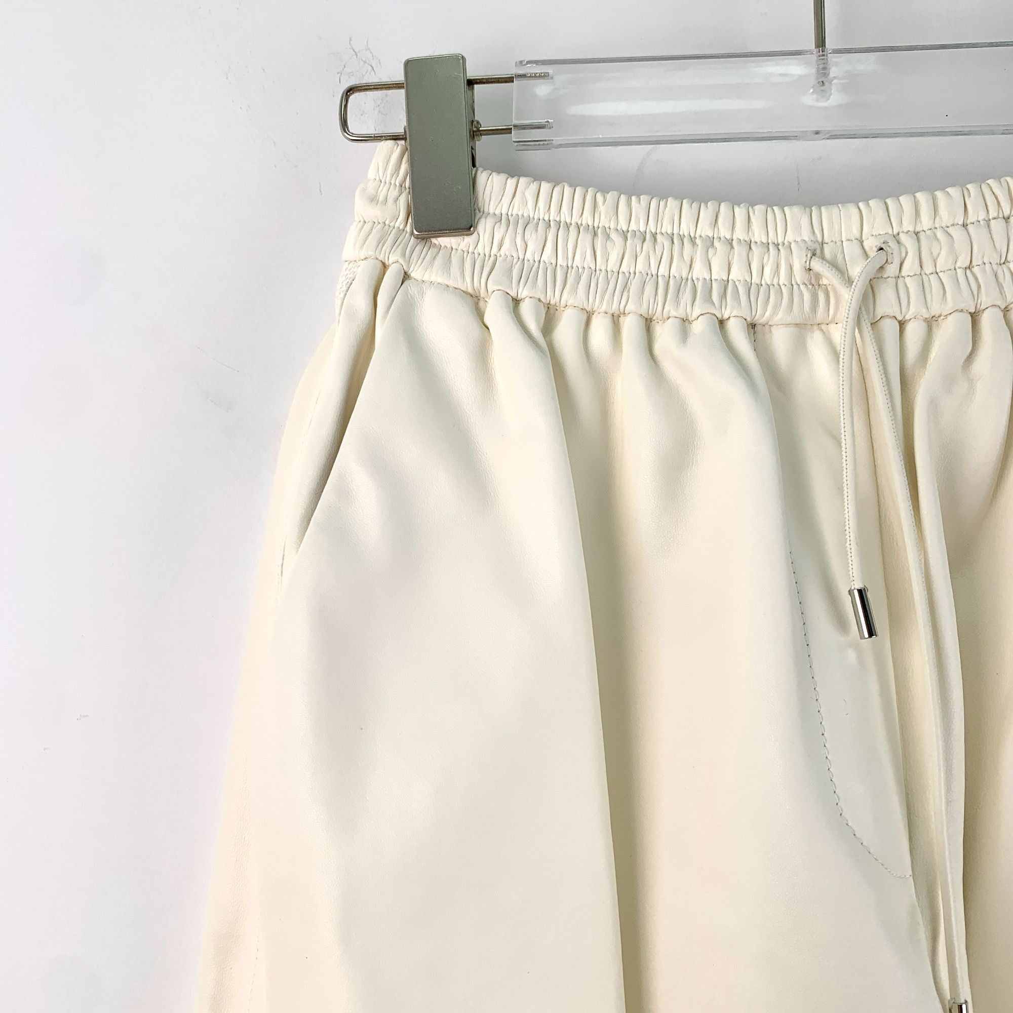 Loewe LOEWE White Leather Drawstring Shorts Size Small Designer Lu Size 38" / US 16 / IT 52 - 7 Thumbnail