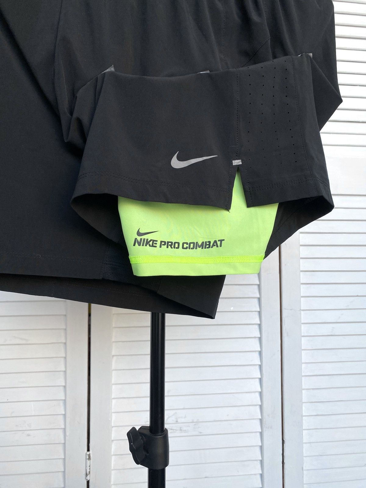 Nike Nike Flex Stride Men's 2 in 1 Running Shorts Black Size US 34 / EU 50 - 11 Thumbnail