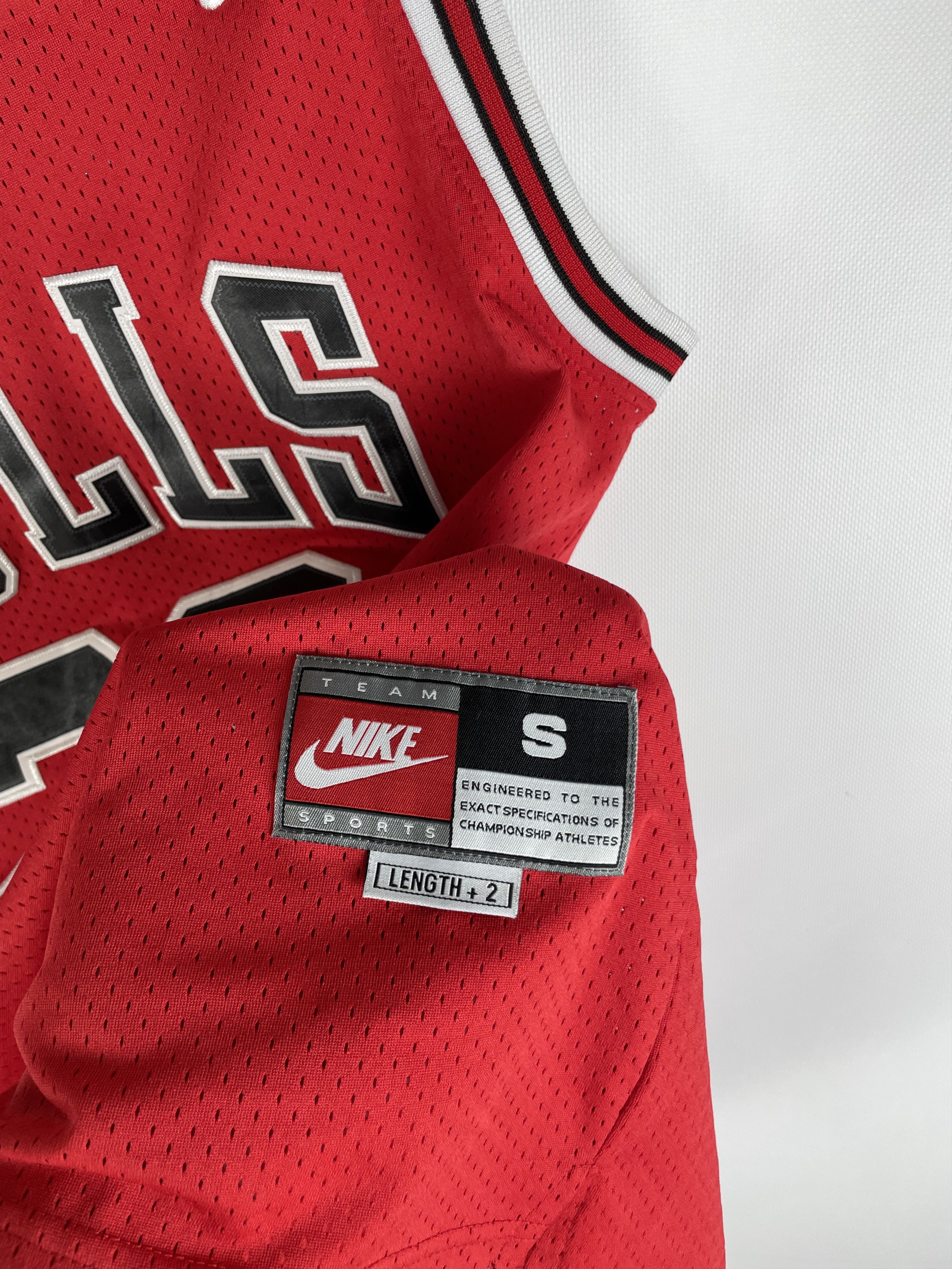 NBA Nike Chicago Bulls Jersey Nike 23 Michael Jordan Size US S / EU 44-46 / 1 - 7 Thumbnail