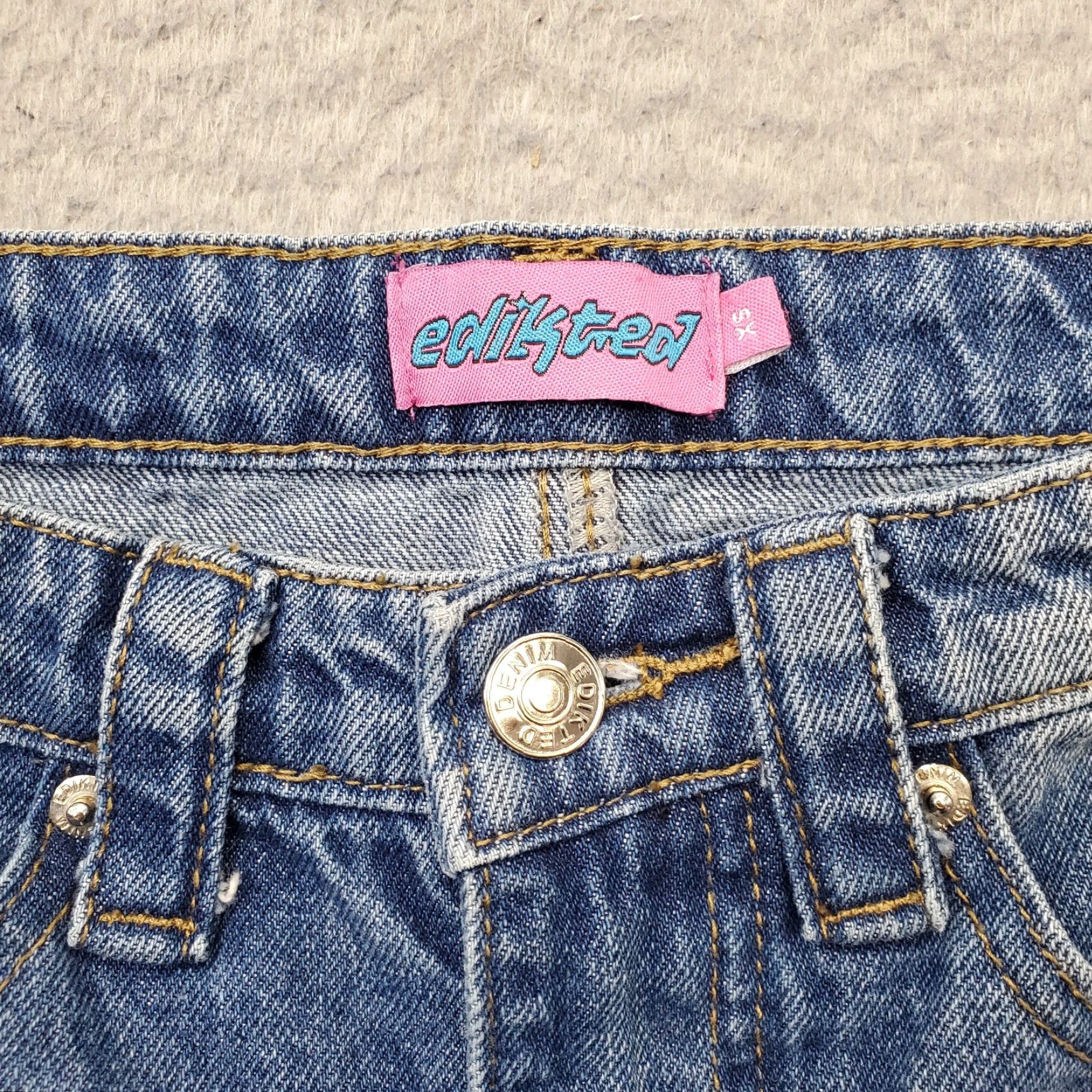 Vintage Edikted Womens XS Blue Denim Baggy Jeans Carpenter Faded Medium Wash 5-Pocket Regular Inseam 30.25" Hammer Loop Streetwear Size 26" / US 2 / IT 38 - 7 Thumbnail