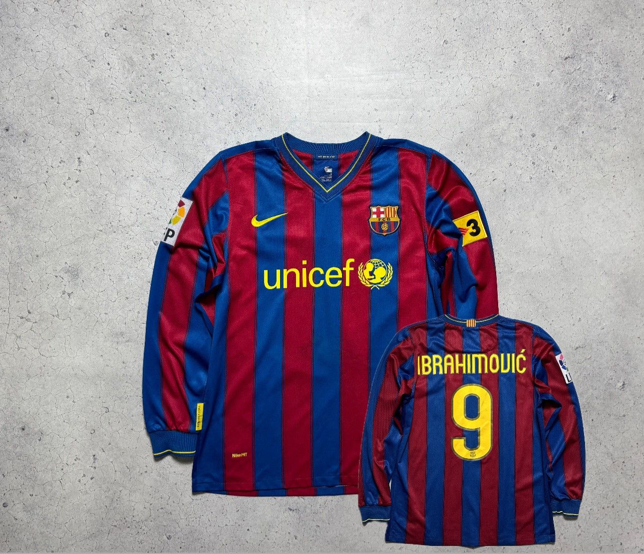 Nike Nike FC Barcelona Ibrahimovich #9 2009/2010 Jersey LongSleve Size US M / EU 48-50 / 2 - 1 Thumbnail