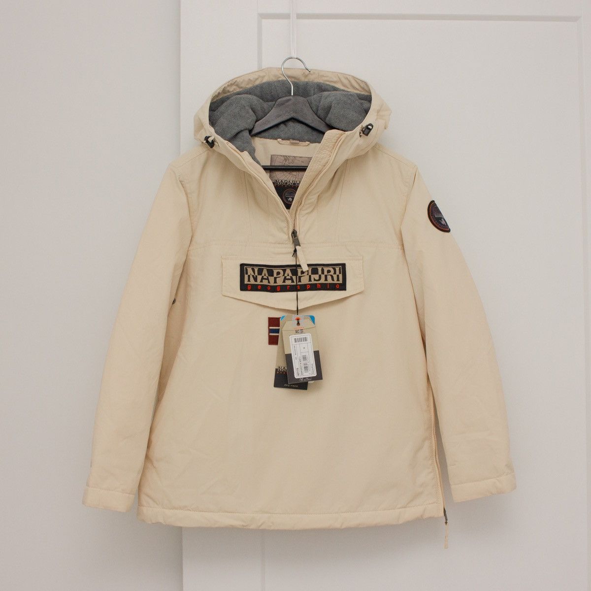 Napapijri BNWT Napapijri Women’s Rainforest Winter Jacket – Ivory Size M / US 6-8 / IT 42-44 - 3 Thumbnail