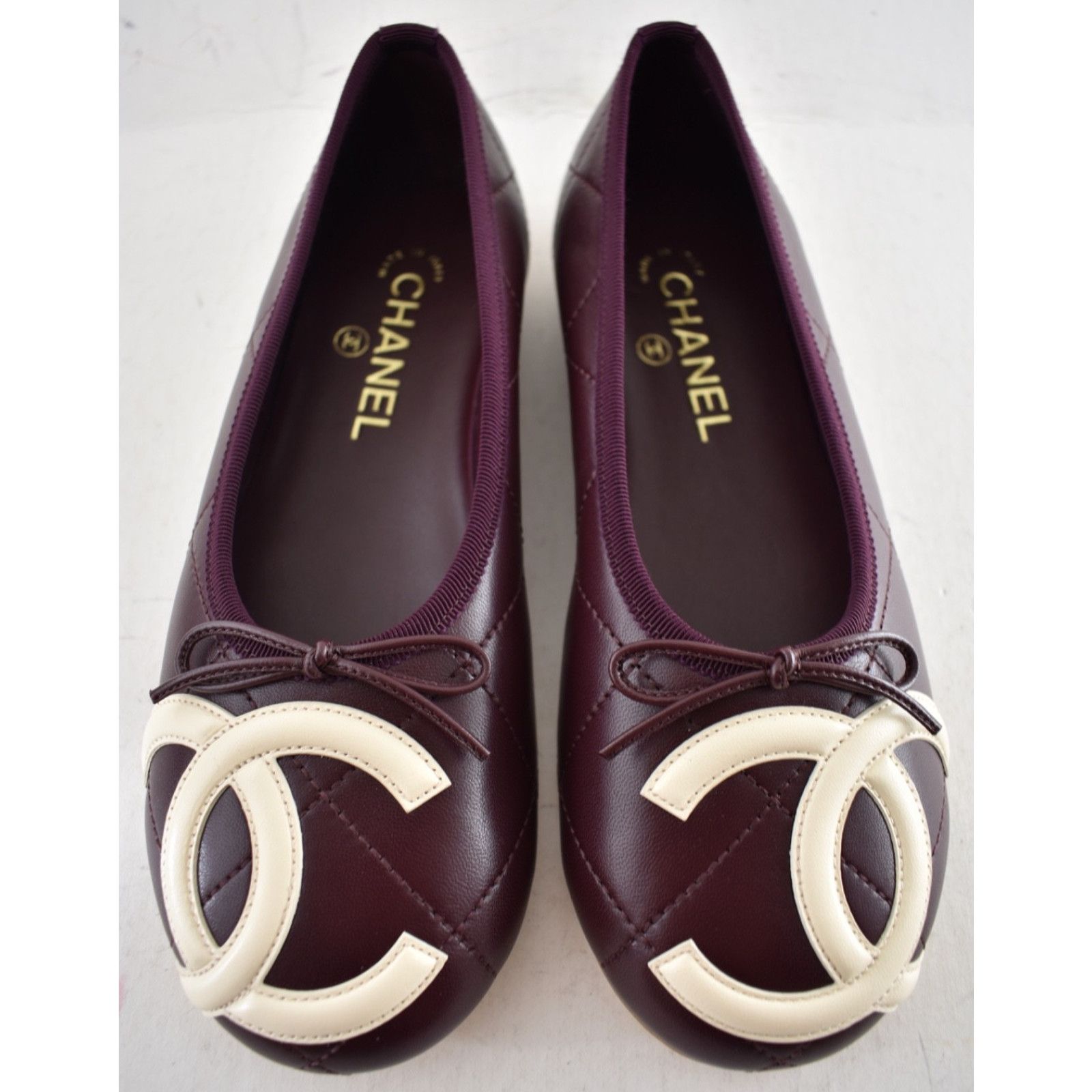 Chanel Beach Cambon Burgundy Red Ivory CC Ballet Flat 37.5 Size US 7.5 / IT 37.5 - 2 Thumbnail