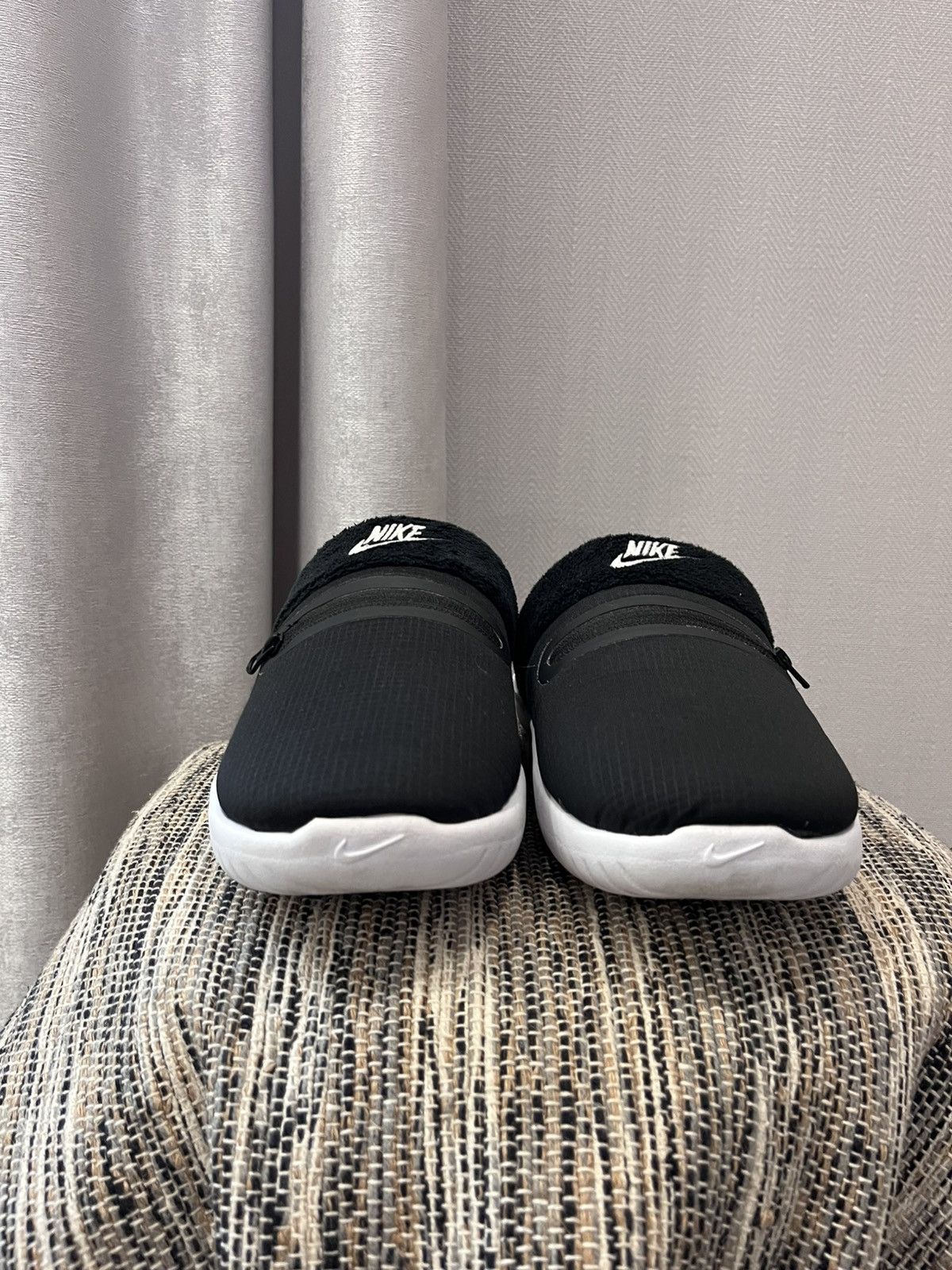 Nike × Vintage Nike Burrow Slide Fleece Outdoor Slipper Black Unisex Size US 8 / EU 41 - 3 Thumbnail