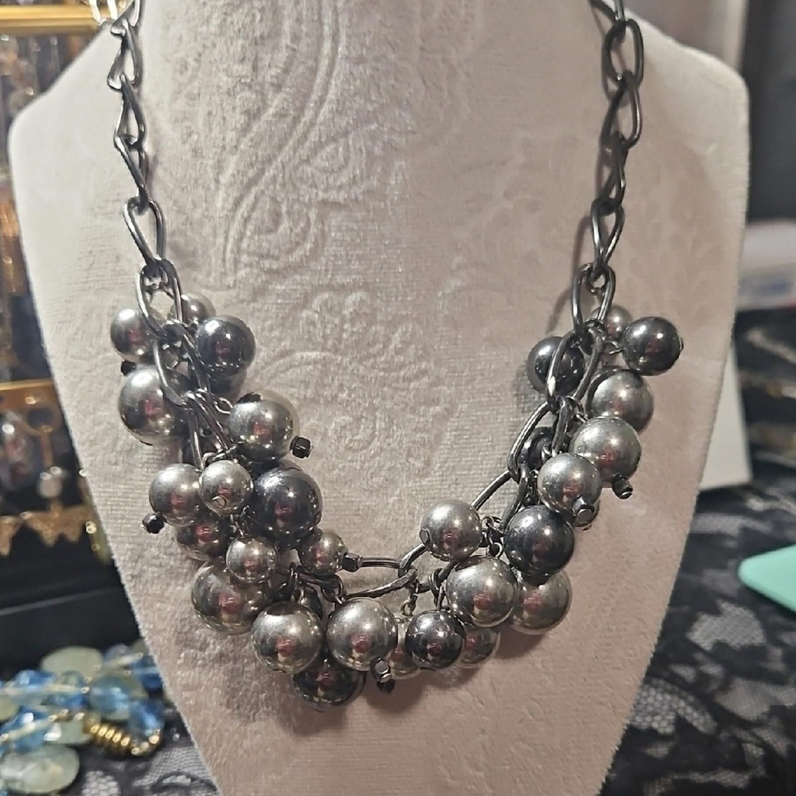 Other Elegant Silver Beaded Necklace Size ONE SIZE - 1 Thumbnail
