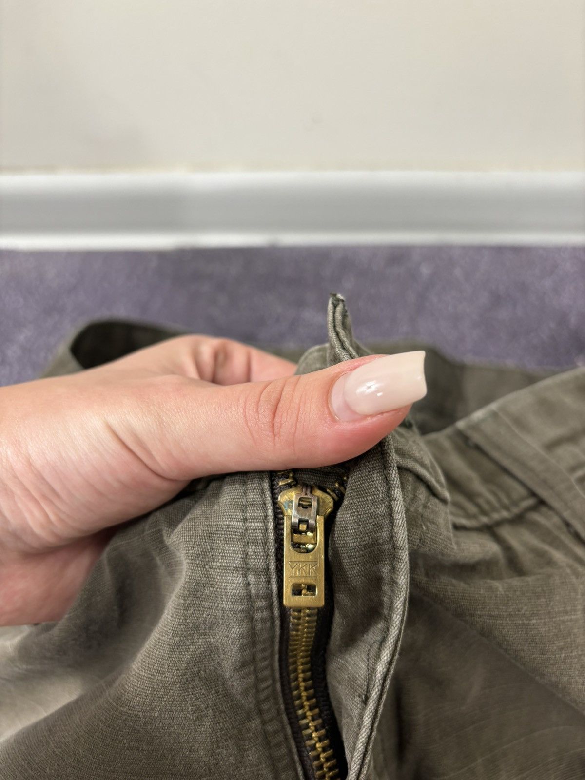 Carhartt Vintage Carhartt Y2K Khaki Workwear Hype Baggy Cargo Pants Size US 40 / EU 56 - 19 Thumbnail