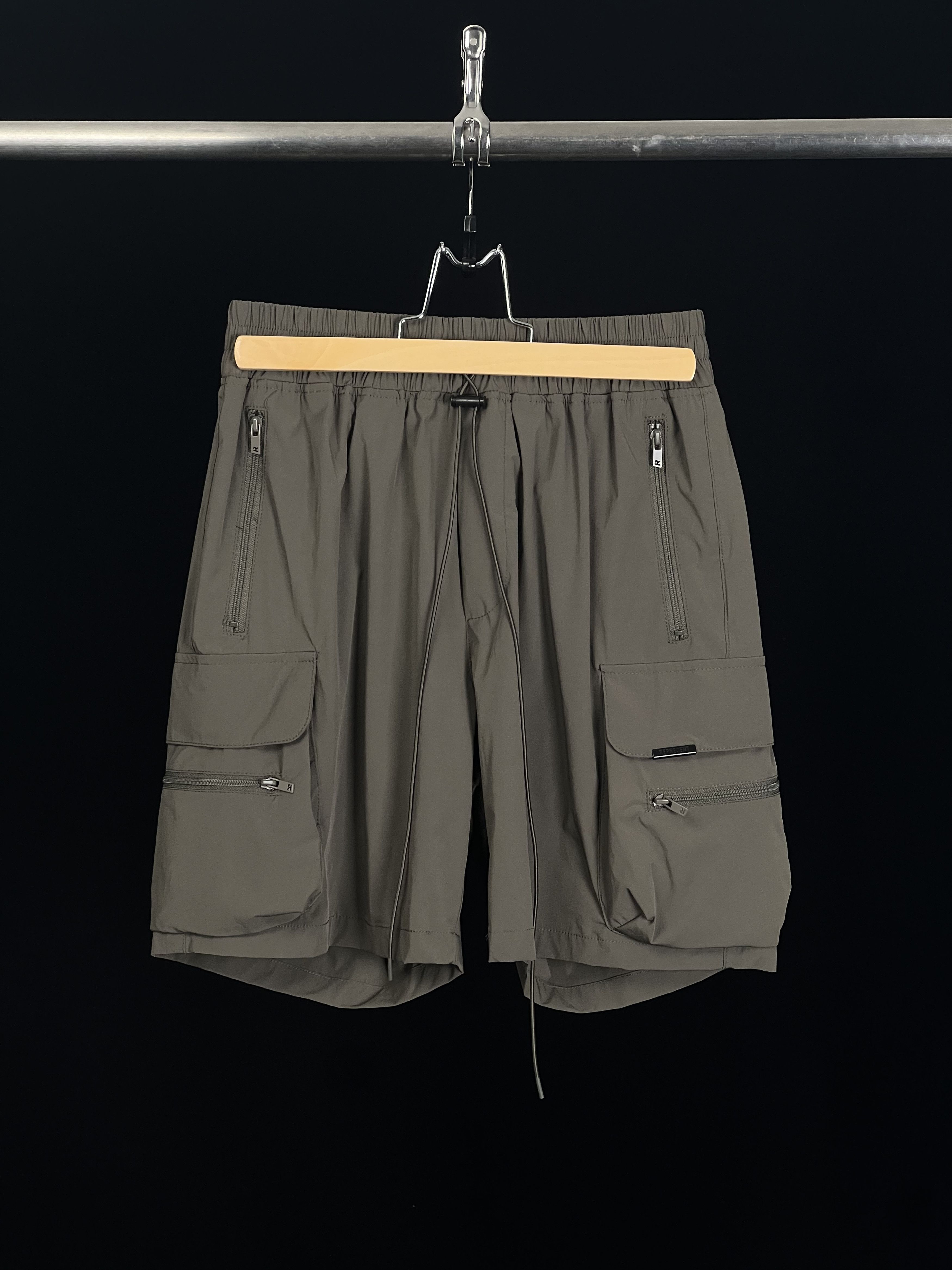 Represent Clo. Brand New 247 Cargo Bermuda Shorts Size XS Size US 28 / EU 44 - 3 Thumbnail