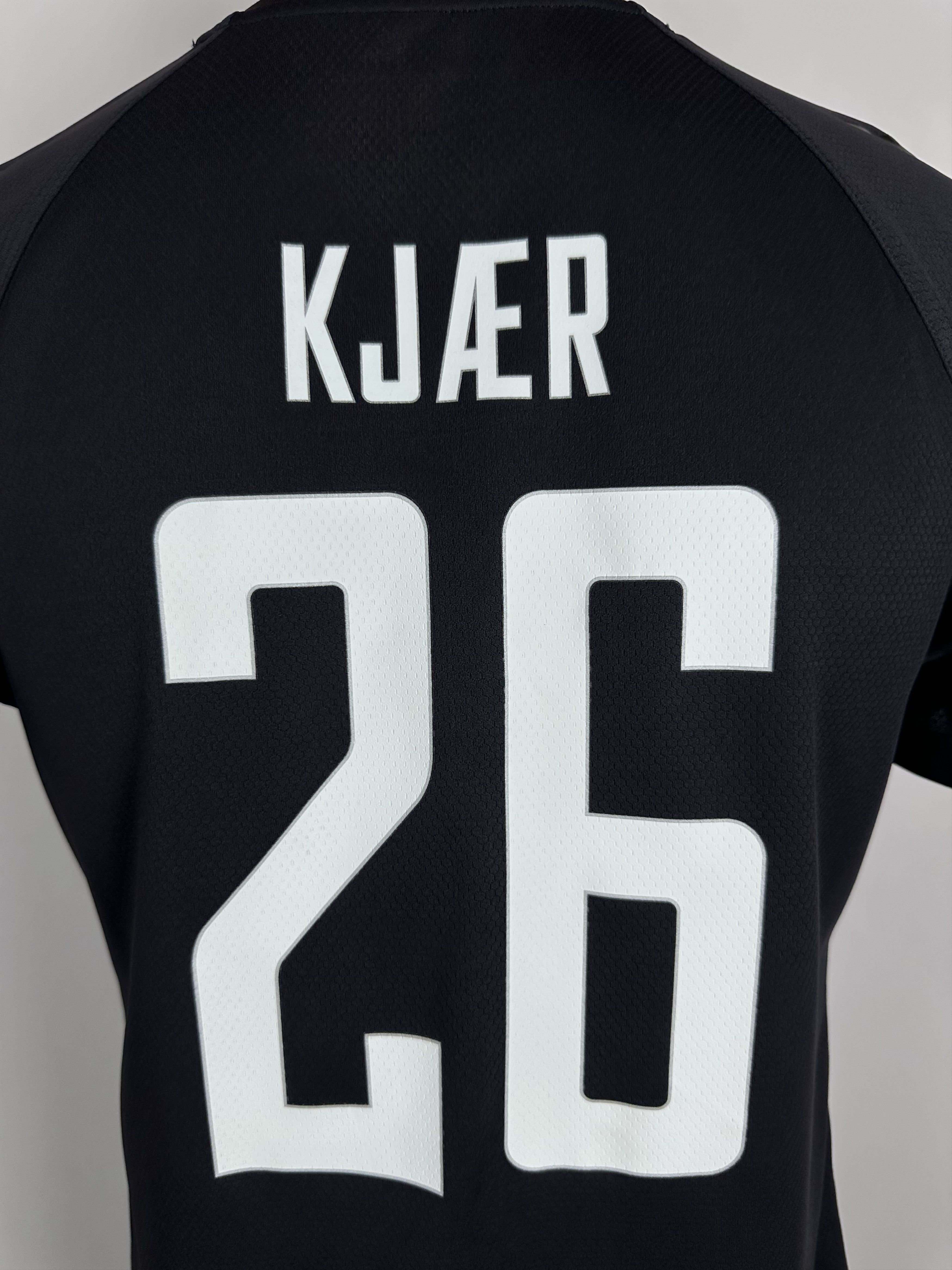 Hummel DENMARK 2022 23 THIRD FOOTBALL SHIRT SOCCER JERSEY #26 KJAER Size US M / EU 48-50 / 2 - 2 Thumbnail