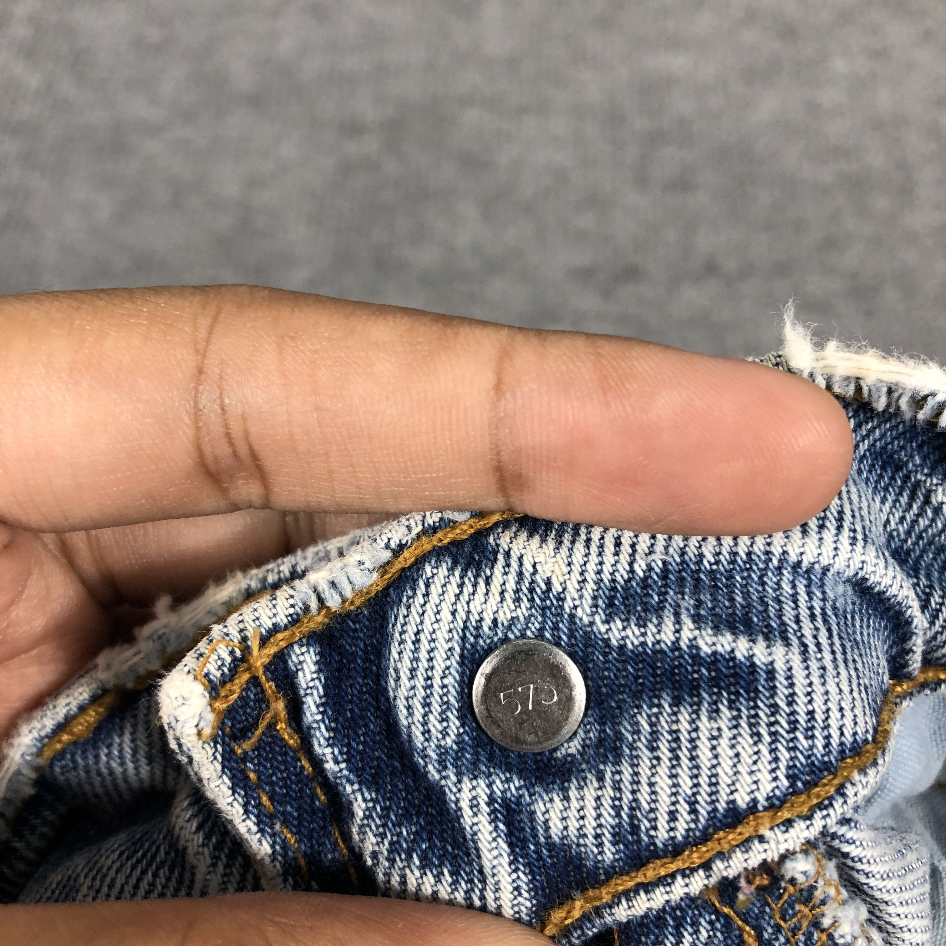 Levi's × Vintage Womens 80s Vintage Levis jeans Light Blue Wash L882W Size 29" - 9 Thumbnail