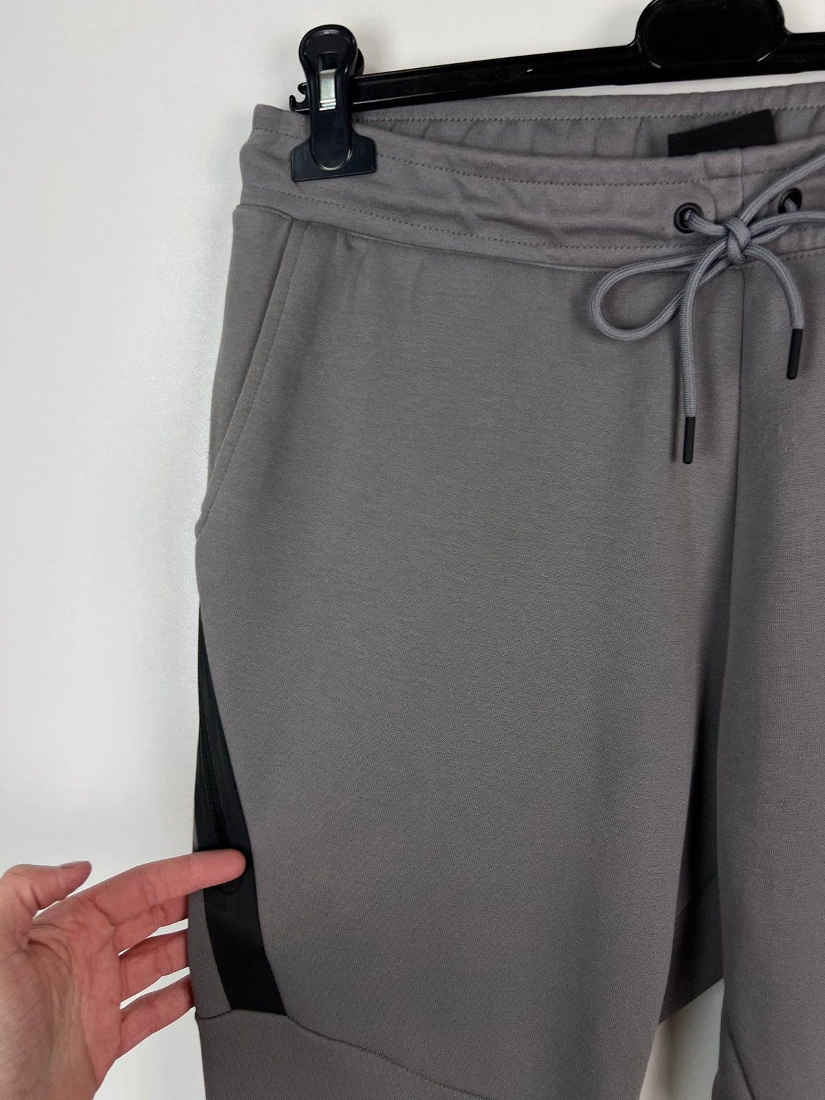 Nike Nike Tech Fleece streetwear sweat pant size L/34 Size US 34 / EU 50 - 6 Thumbnail