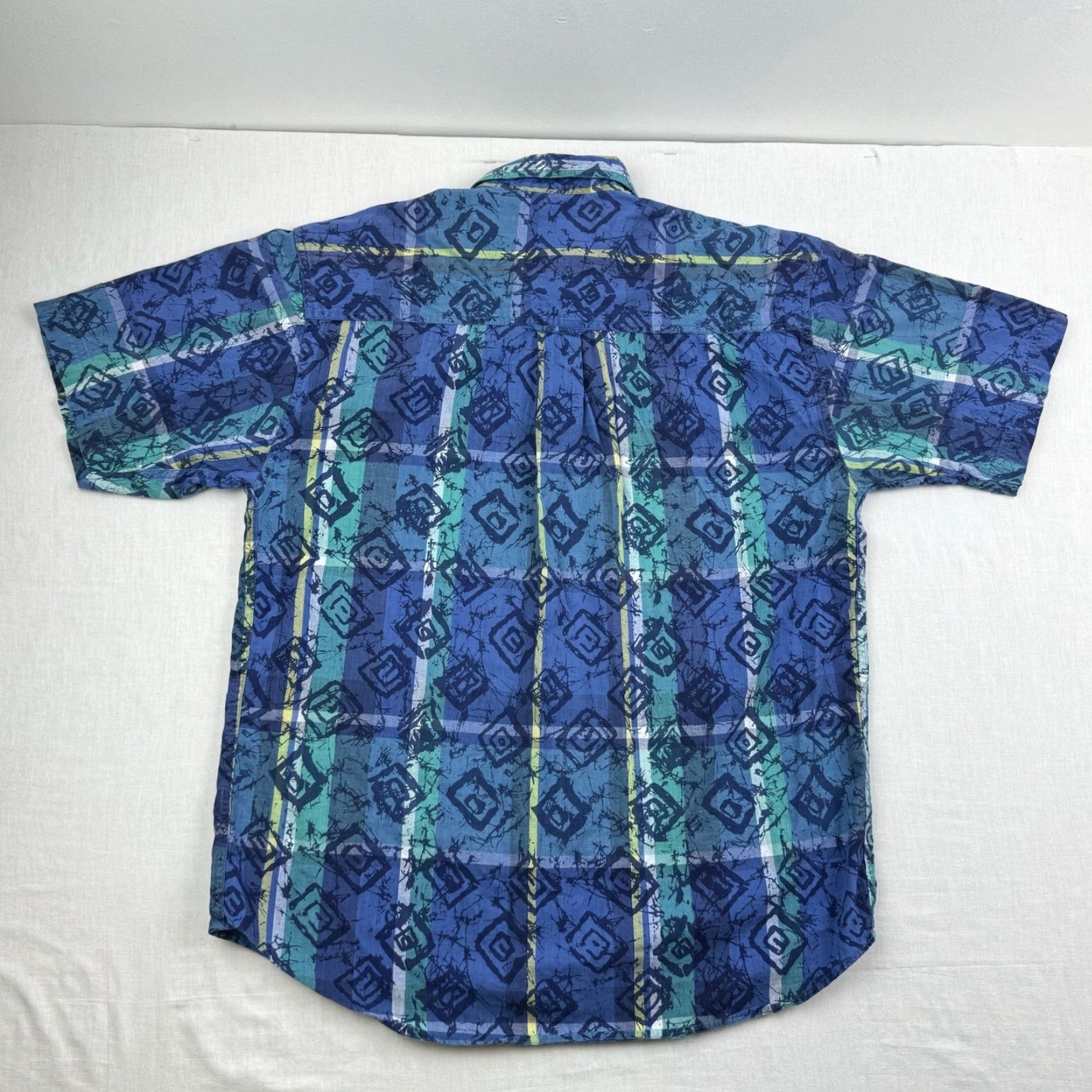 Eddie Bauer VINTAGE Eddie Bauer Button-Up Shirt Adult Medium Blue Tropical Hawaiian Tribal 90s Mens Size US M / EU 48-50 / 2 - 8 Thumbnail