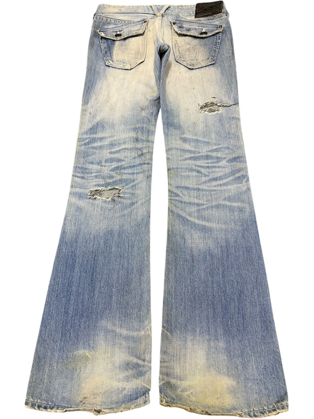 Vanquish Vintage Japanese Vanquish Distressed Flare Jeans Size 30" / US 8 / IT 44 - 2 Thumbnail