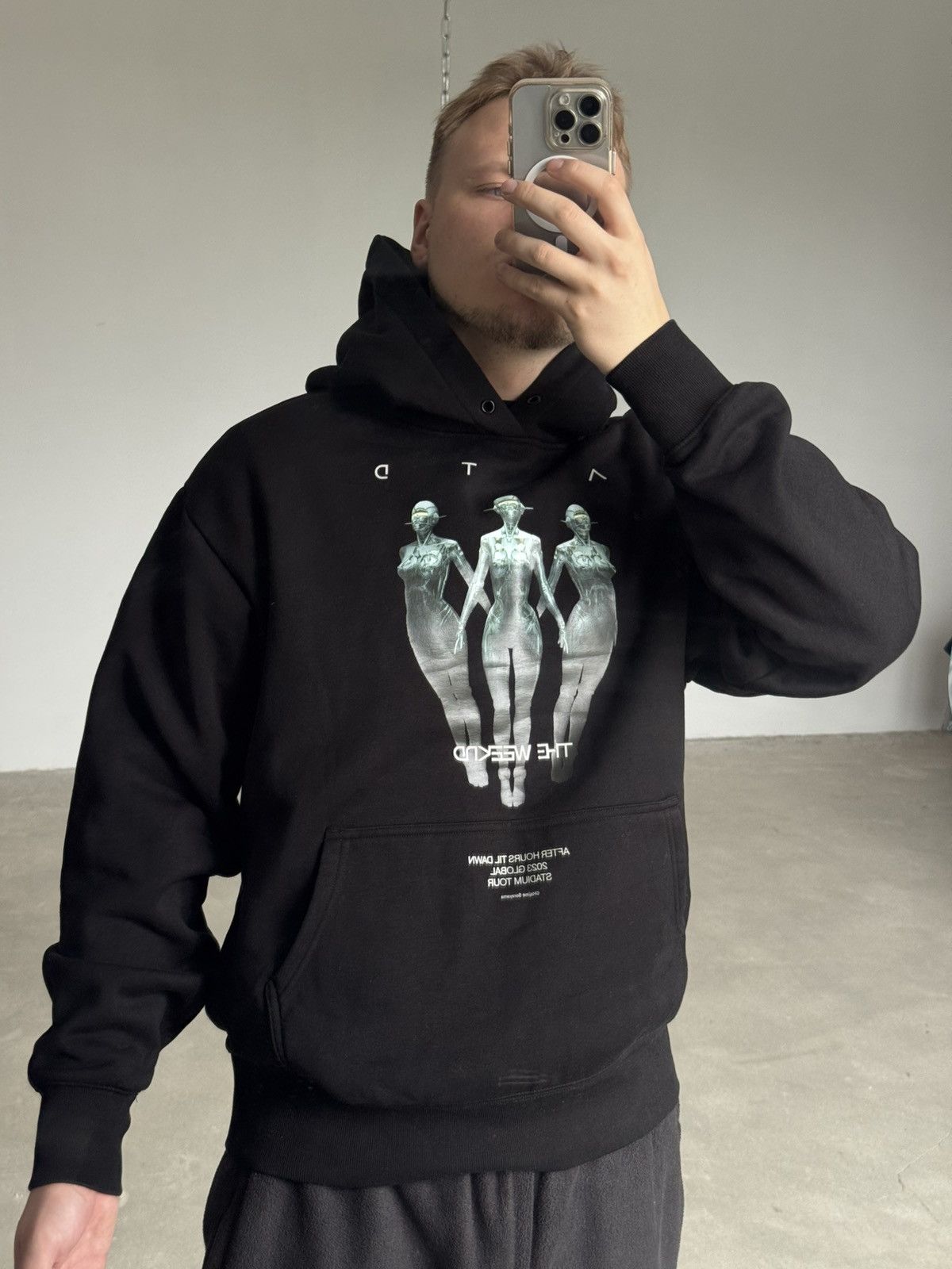 Club Sorayama × The Weeknd The Weekend x Sorayama Tour Merch 2023 Size S Size US S / EU 44-46 / 1 - 9 Thumbnail