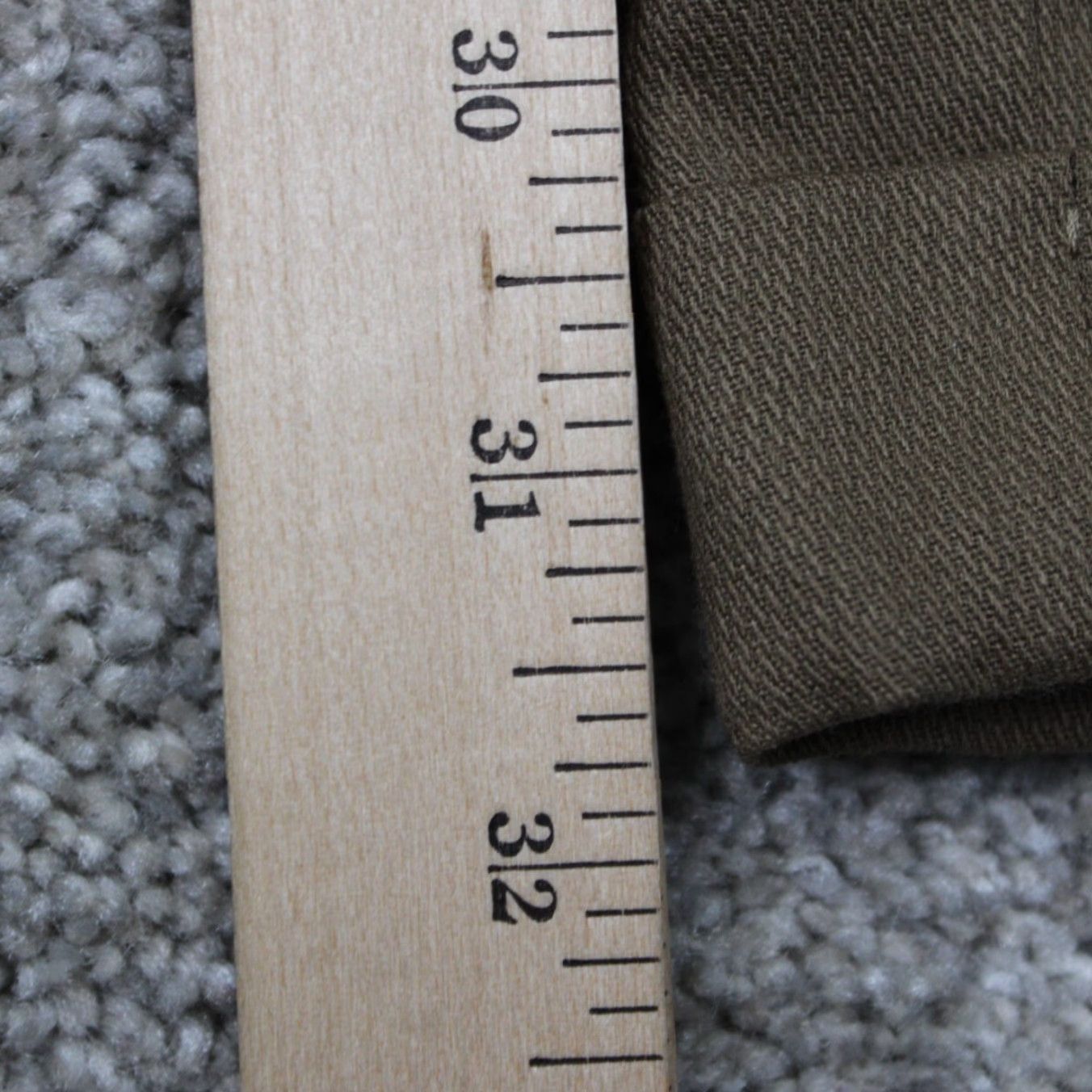 Haggar Haggar Dress Pants Mens 42x32 Beige NWT Pleated Cuffed Dacron Poly/Viscose Rayon Dress Pants City Preppy 42 Mens Size US 42 / EU 58 - 3 Thumbnail