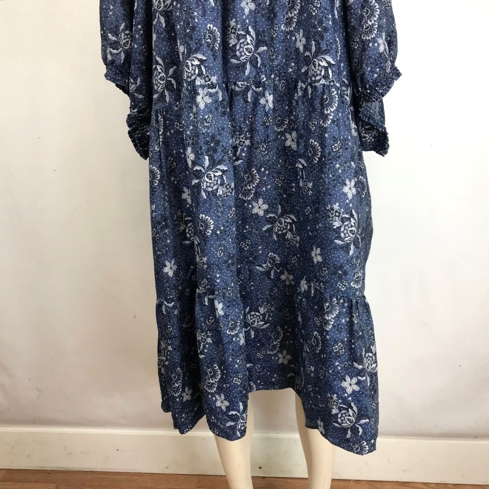 Torrid Torrid Blue Floral Smocked Square Neck Tiered Midi Dress Women 6 Size M / US 6-8 / IT 42-44 - 3 Thumbnail