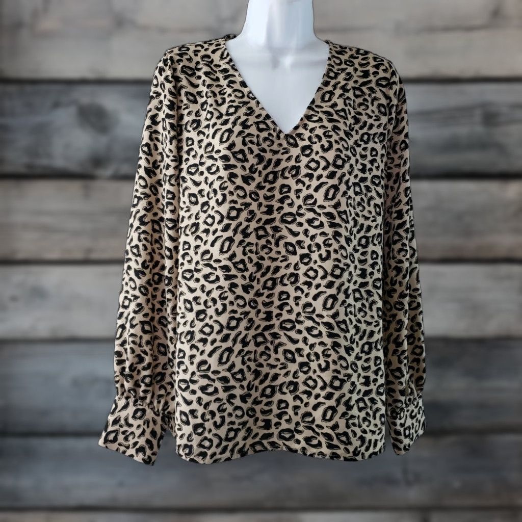 Vintage Halogen Womens Blouse Popover V-Neck Long Sleeve Animal Print Brown Black Size S Small Sleeves Size S / US 4 / IT 40 - 1 Thumbnail