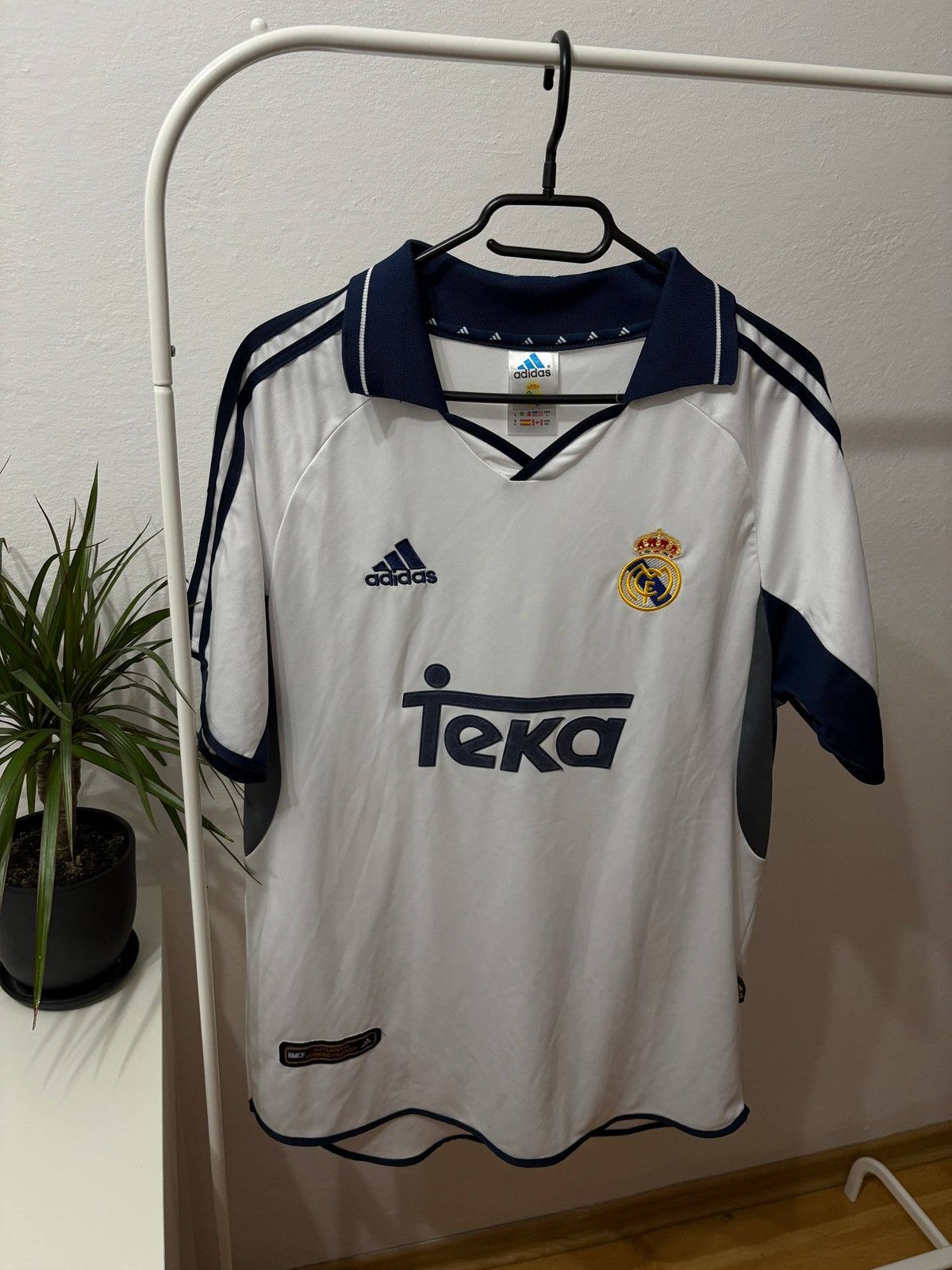 Adidas Adidas Real Madrid mens Size US L / EU 52-54 / 3 - 1 Thumbnail