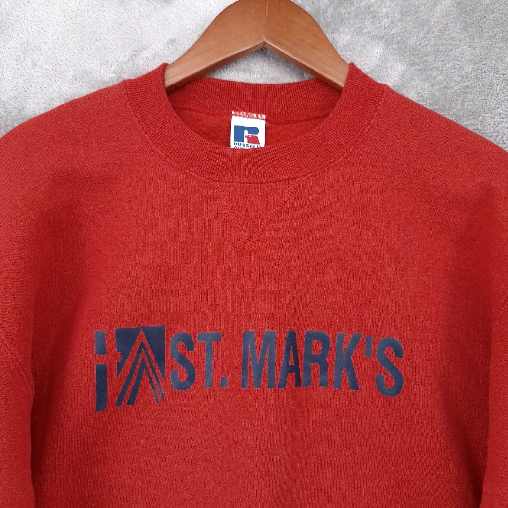Russell Athletic VINTAGE Russell Athletic Sweatshirt Mens M Red College 90s Logo Pullover Crew Neck Cotton Polyester Knit All Seasons Lightweight Heavyweight Mens Size US M / EU 48-50 / 2 - 2 Thumbnail