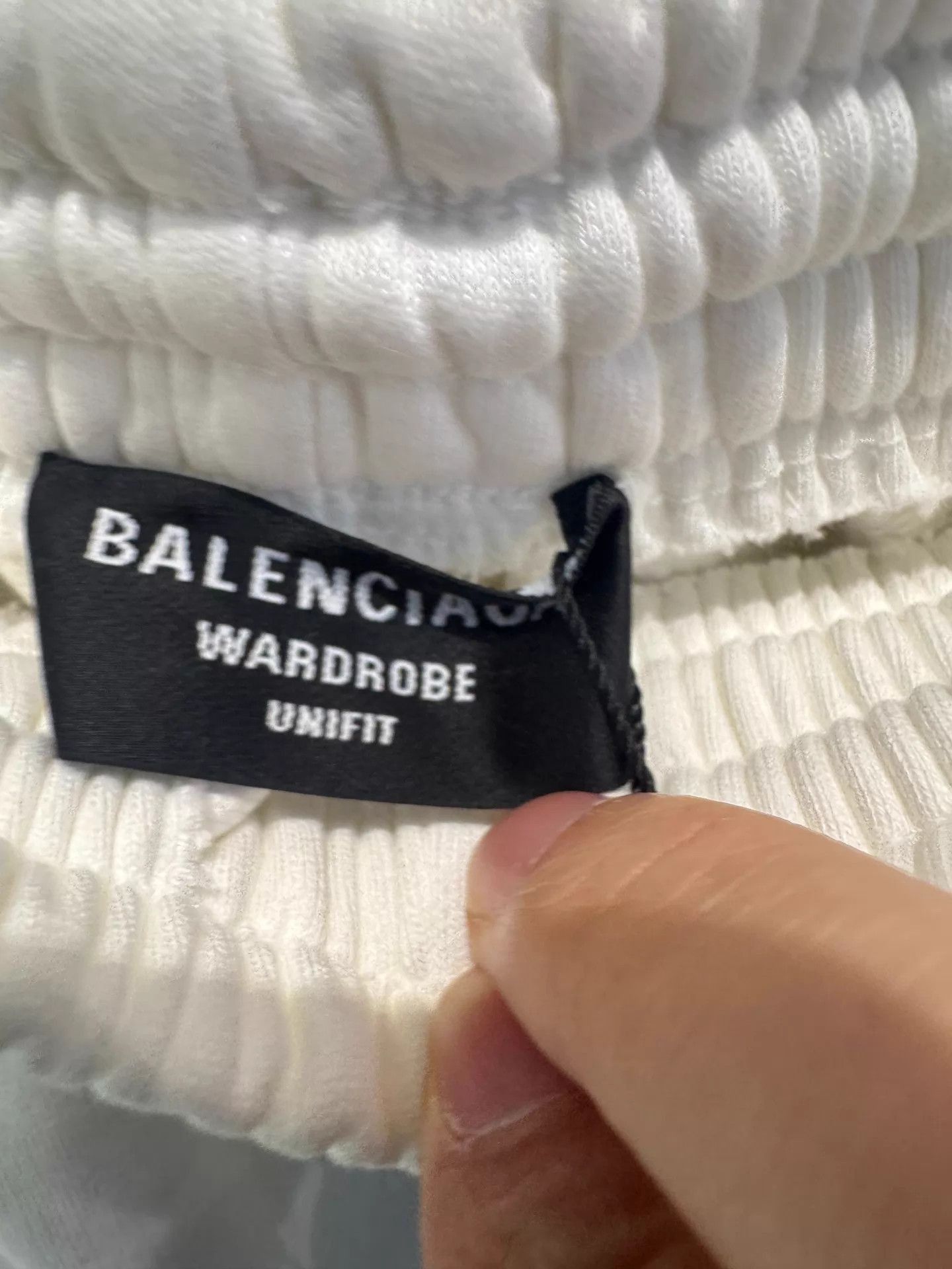 Balenciaga White Casual Shorts with Elastic Waist Size US 32 / EU 48 - 4 Thumbnail