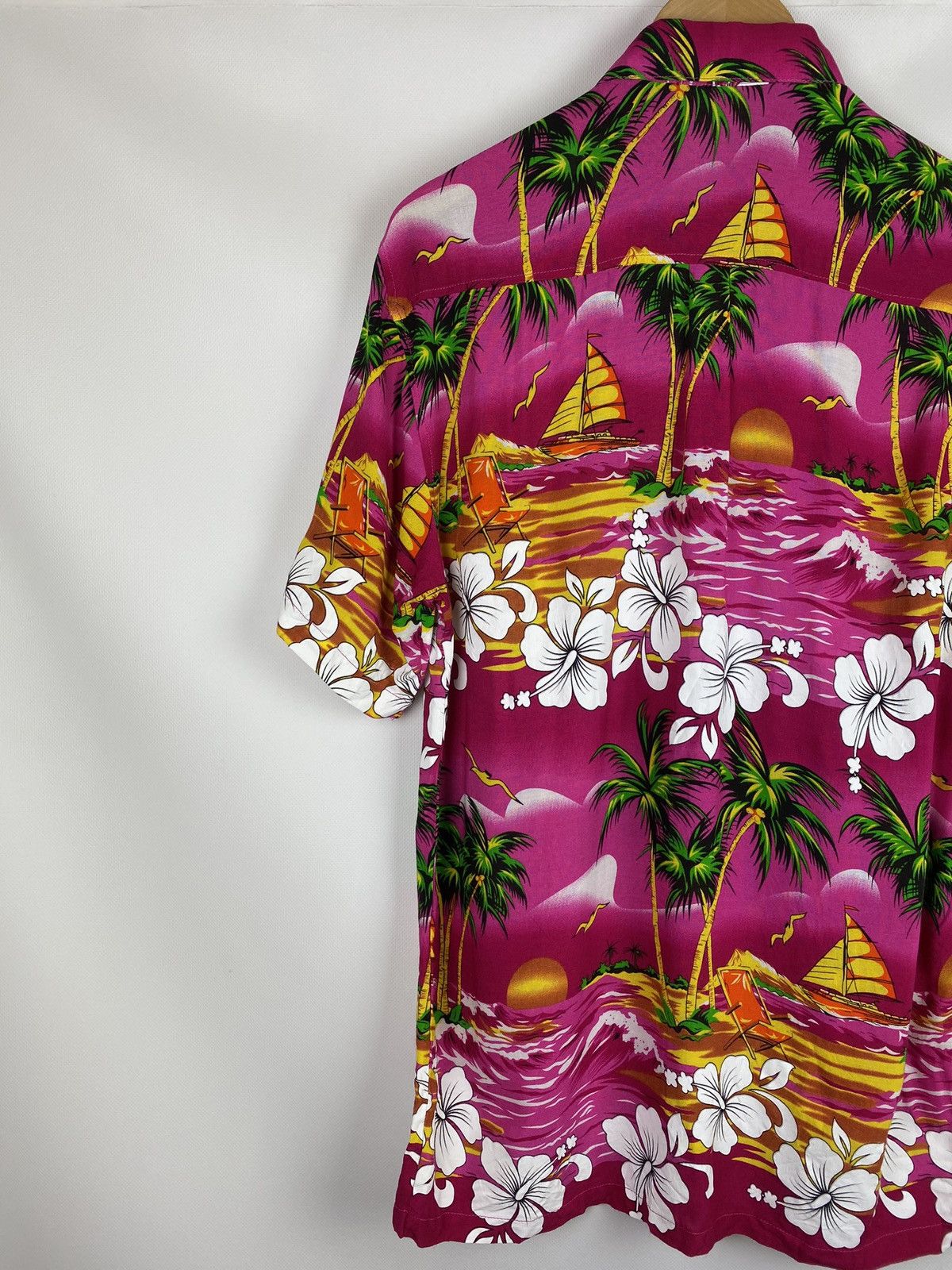 Vintage Vintage Hawaiian Crazy Overprinted shirt size L Size US L / EU 52-54 / 3 - 14 Thumbnail