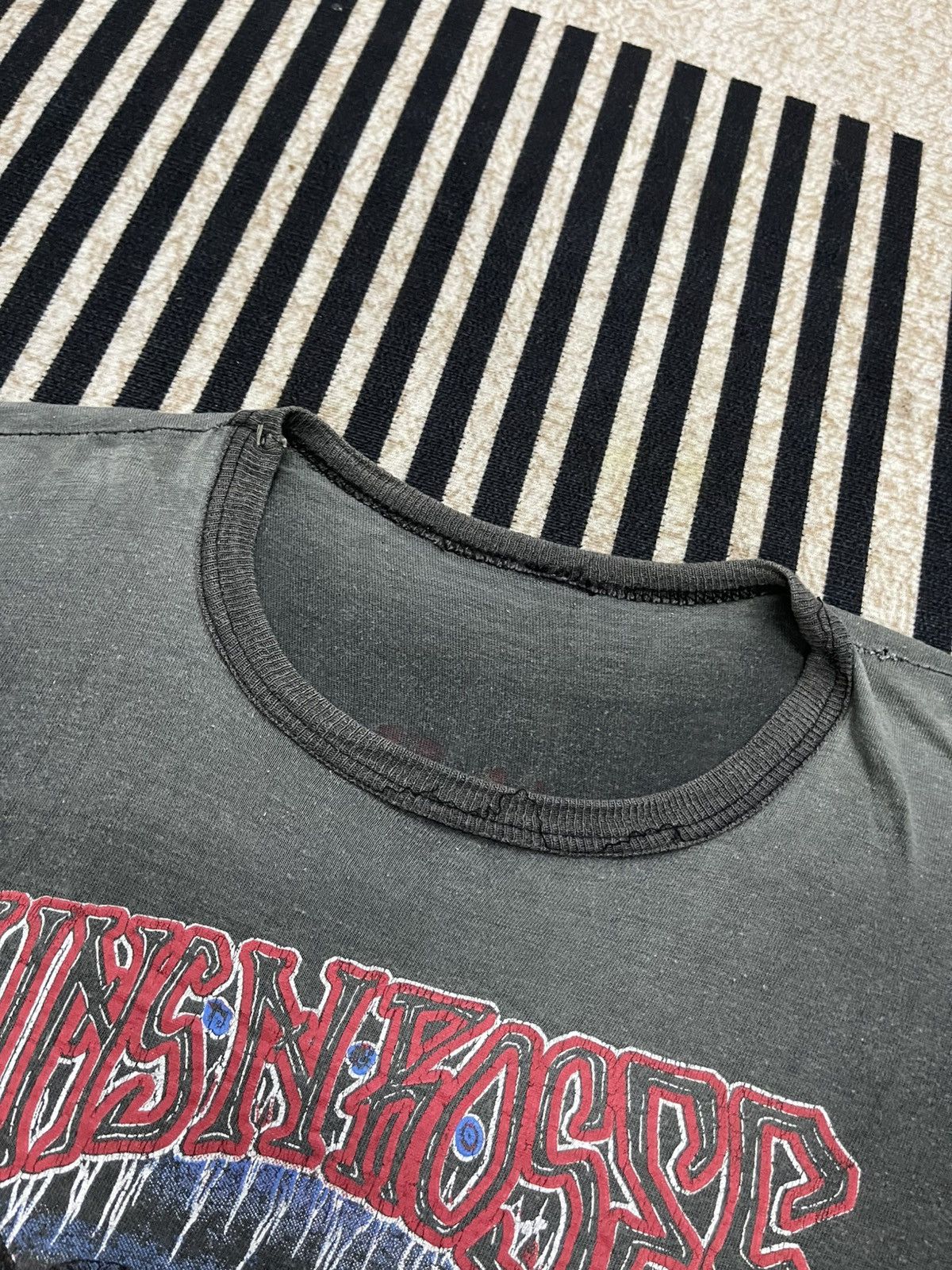 Guns N' Roses VINTAGE GUNS N ROSES USED YOUR ILLUSION TOUR 91-93 TEES Size US XS / EU 42 / 0 - 6 Thumbnail