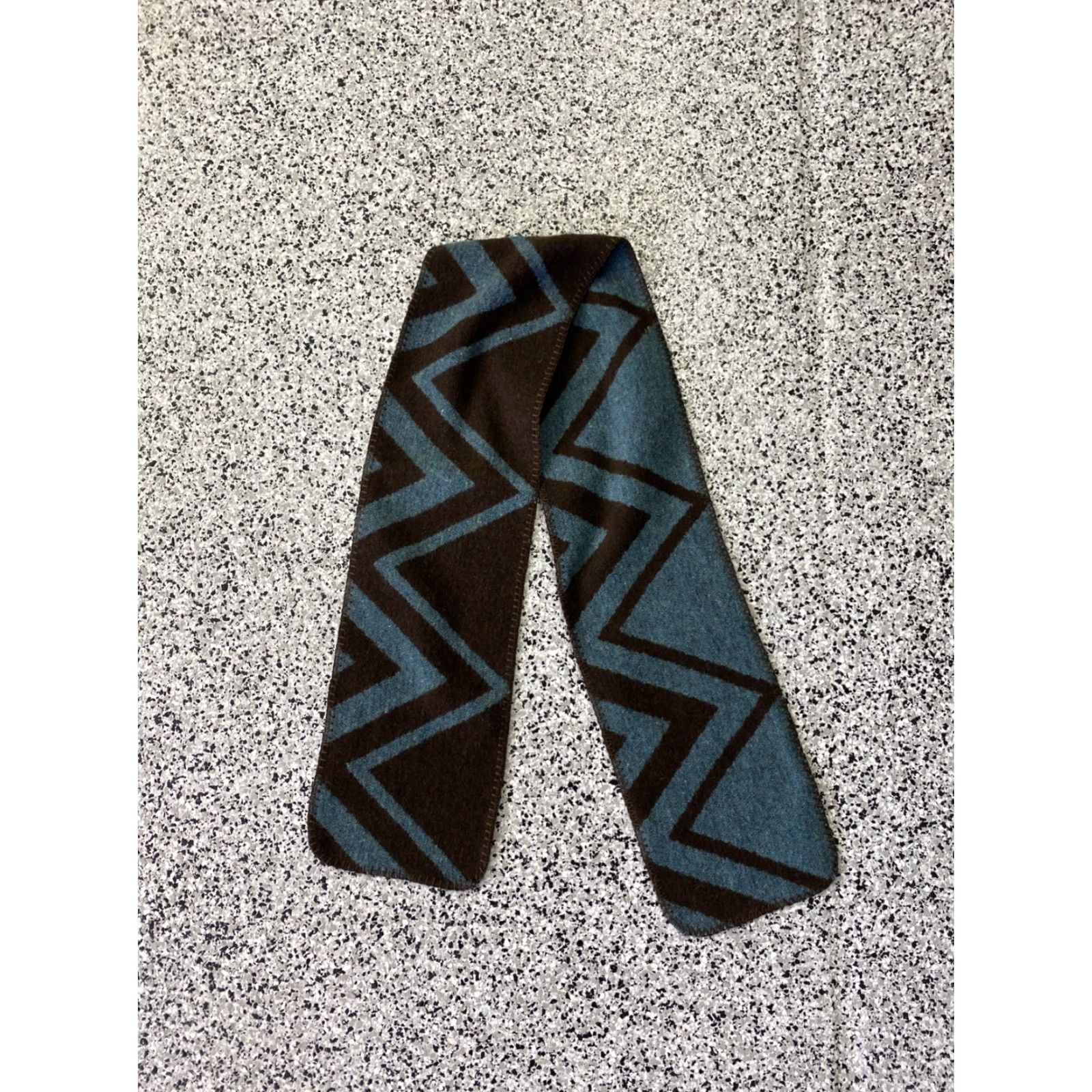 Honda Southwest Aztec Geometric Rhonda Stark Wool Scarf Made in USA User: Southwest Aztec Geometric Rhonda Stark Wool Scarf Made in USA Size ONE SIZE - 4 Thumbnail