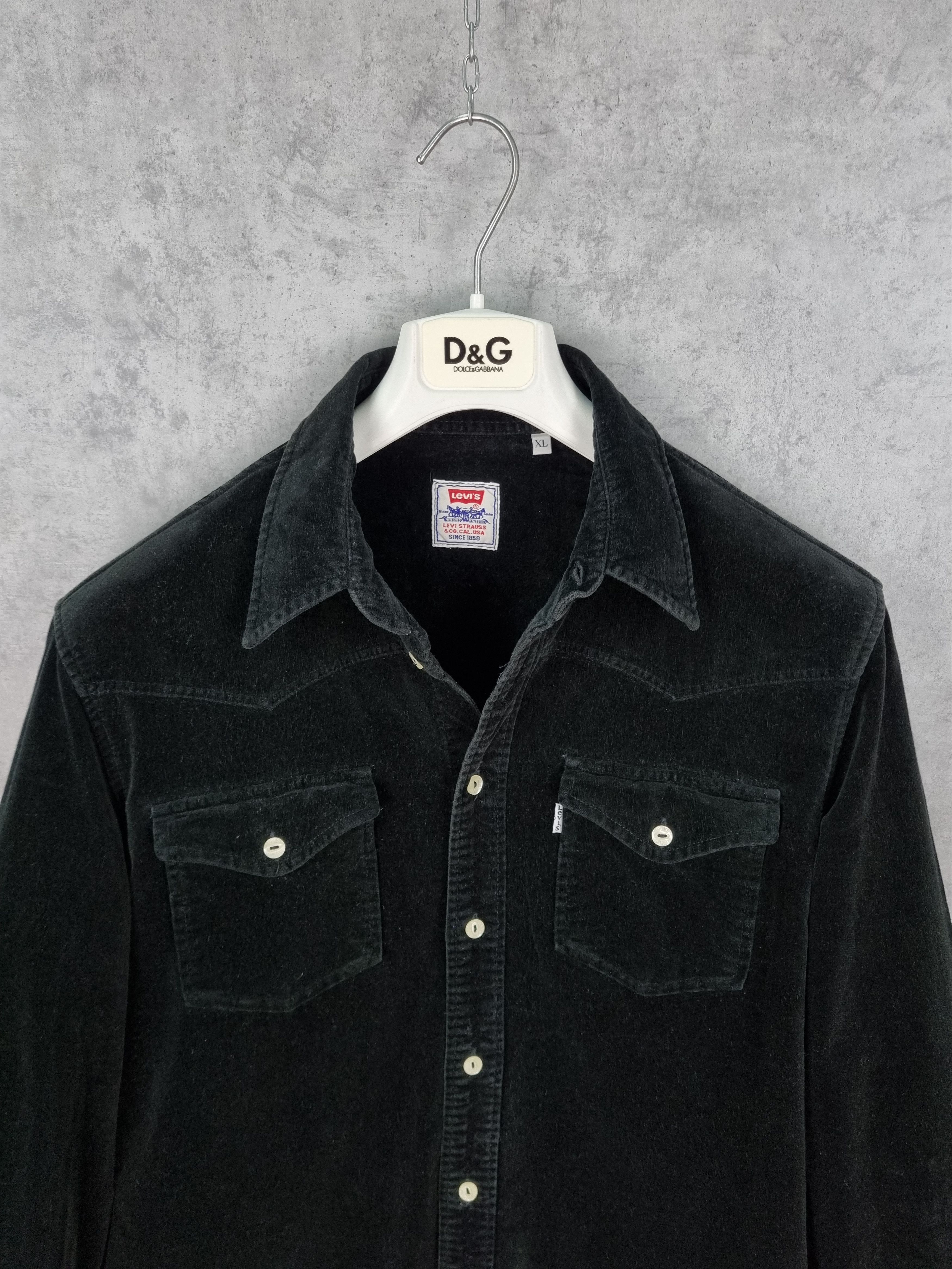 Levi's × Levi's Vintage Clothing Levis Deep Black Velvet Corduroy Cowboy Shirt Size US M / EU 48-50 / 2 - 1 Thumbnail