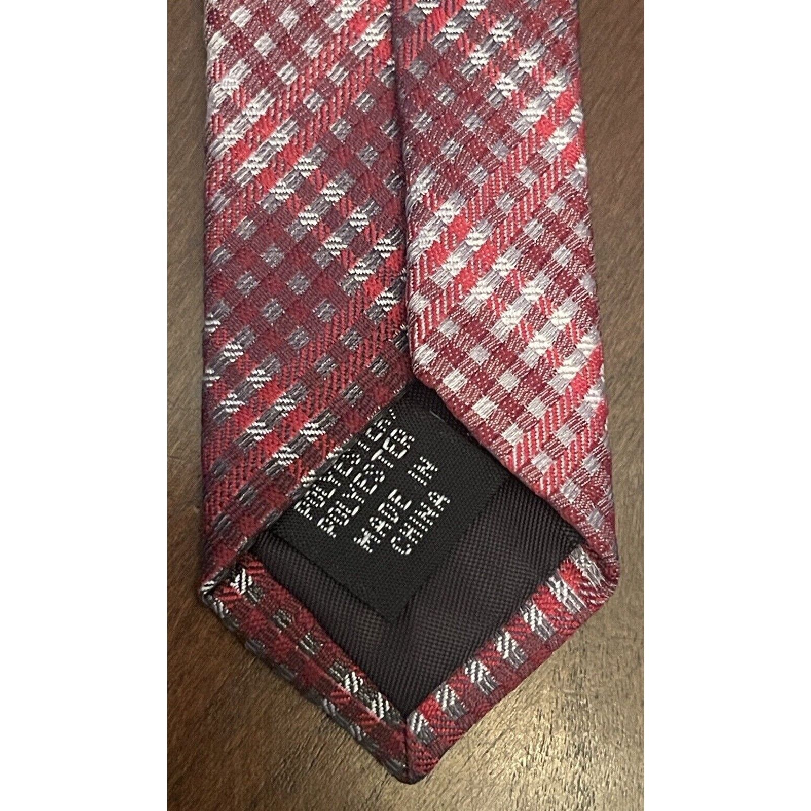 Van Heusen Van Heusen Red 100% Polyester Men’s Neck Tie Made In China Size ONE SIZE - 7 Thumbnail