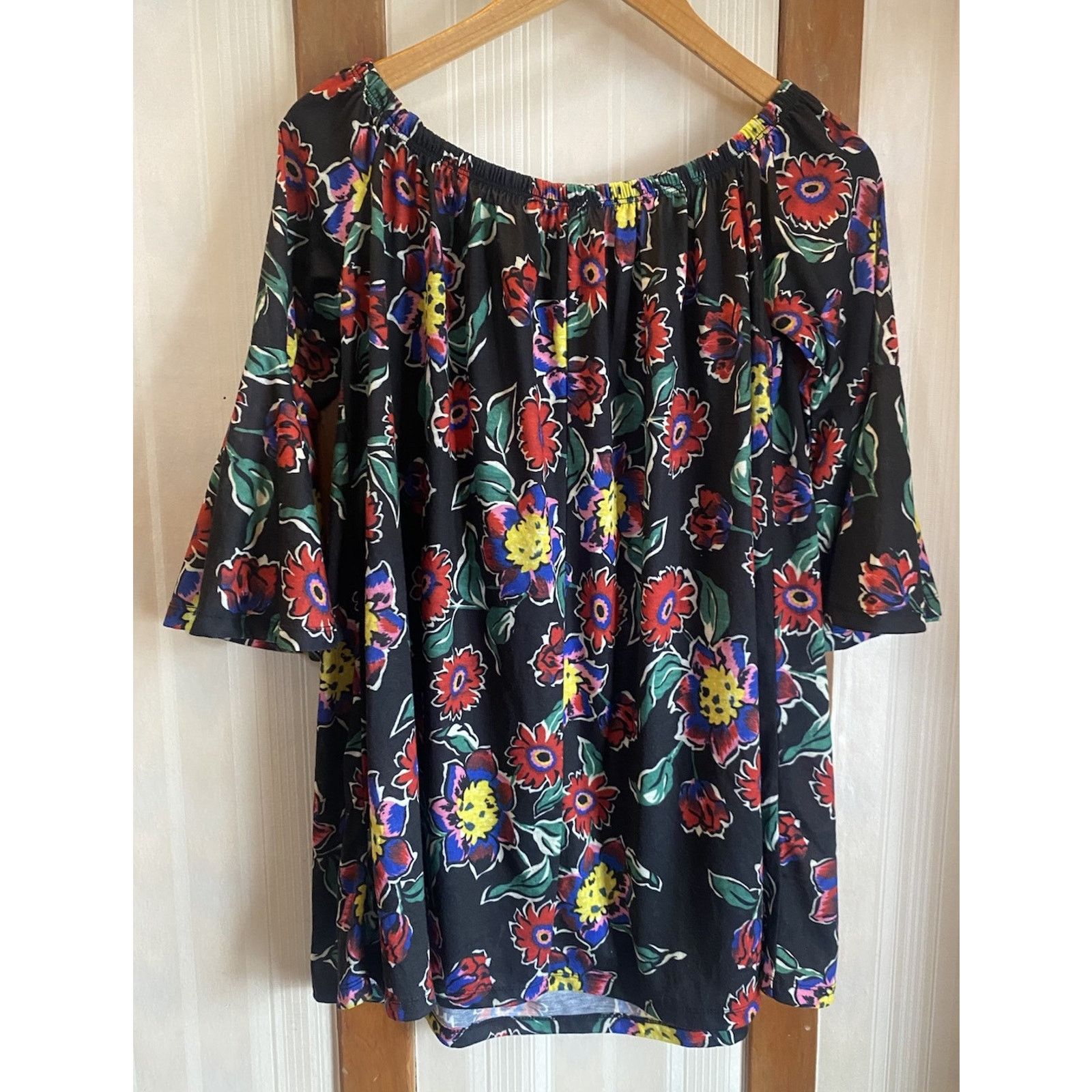Asos NWT ASOS Top Women’s Shirt Sz 8 Black Floral Bell Sleeve Size M / US 6-8 / IT 42-44 - 3 Thumbnail