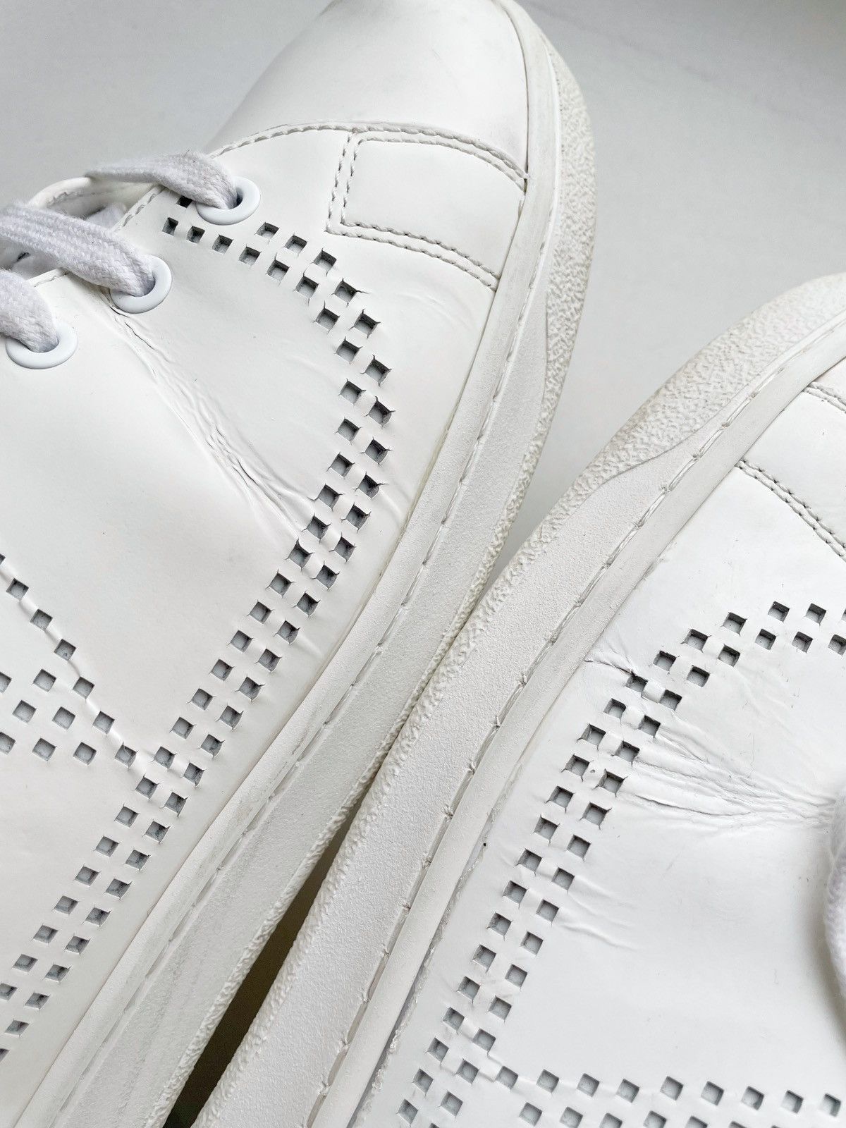 Valentino Valentino Garavani Men Basic White Leather Shoes Backnet 42 Size US 9 / EU 42 - 5 Thumbnail