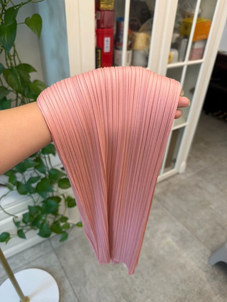 Issey Miyake Issey Miyake size:1 Limited edition pink pleated trousers Size 31" - 7 Thumbnail