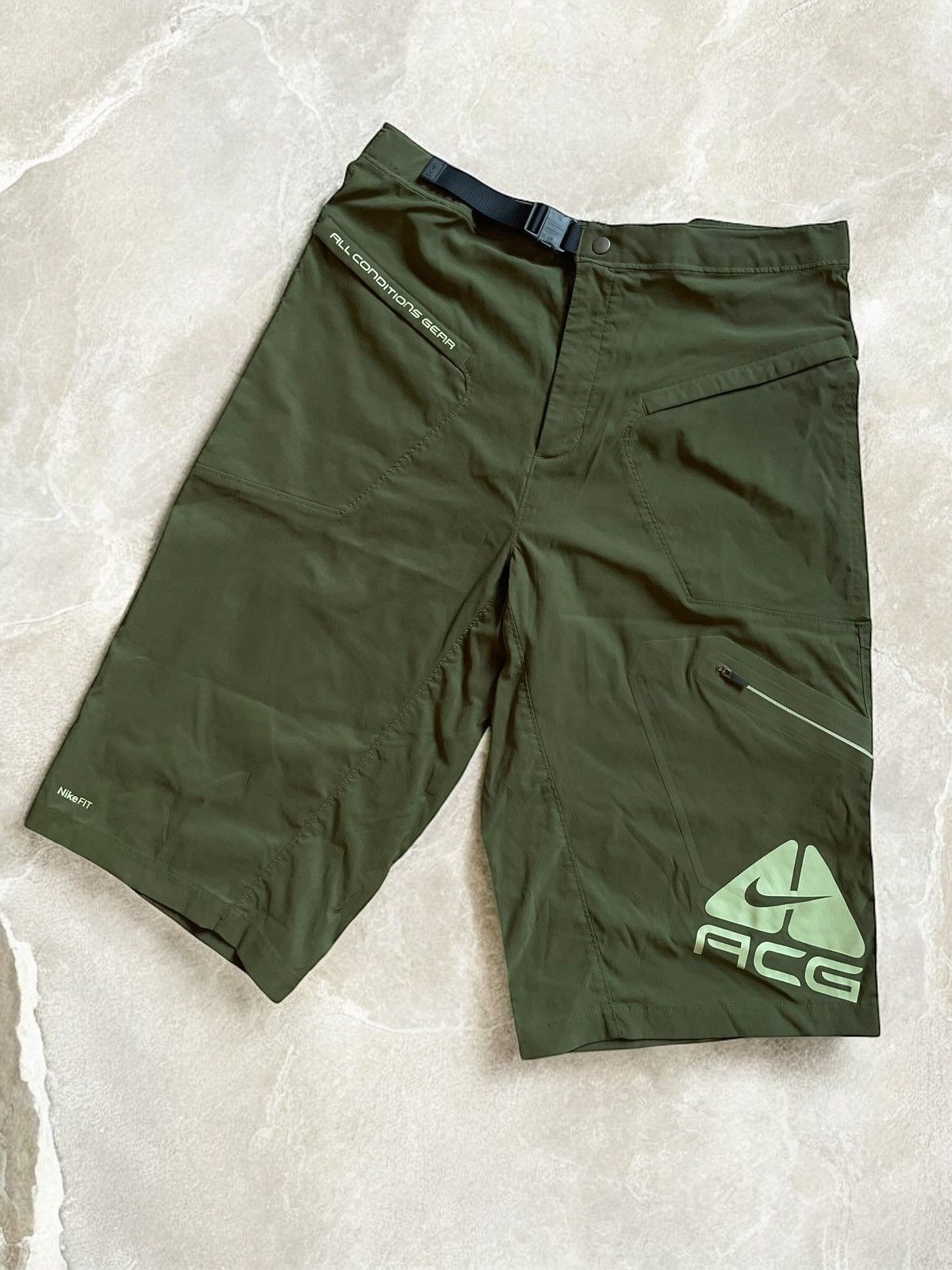 Nike ACG × Vintage NIKE ACG BIG LOGO CARGO POCKET SHORTS Bermuda vintage y2k Size US 34 / EU 50 - 1 Thumbnail