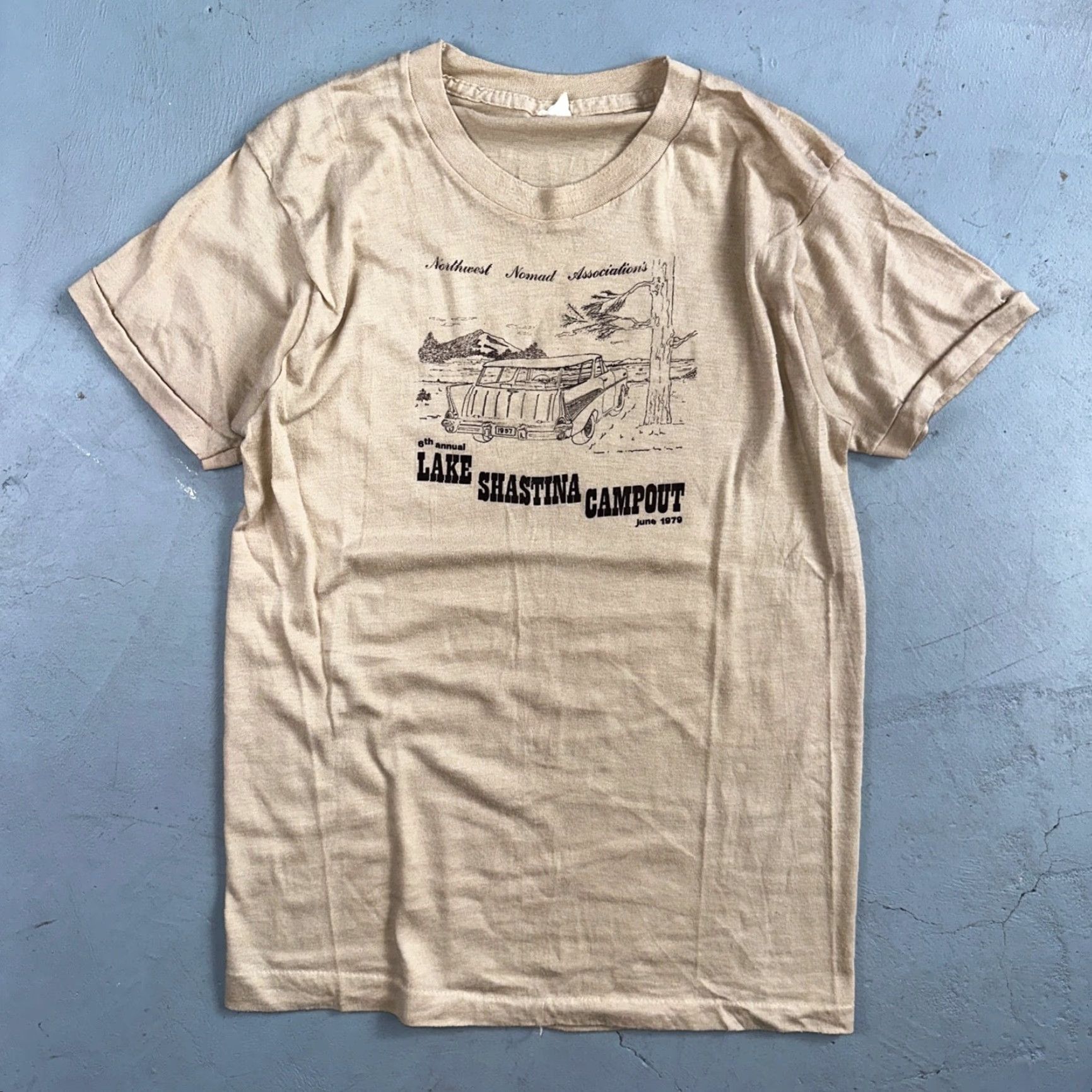 Nomad VINTAGE Lake Shastina Campout 1979 T-Shirt Men L Beige Crew Neck Short Sleeve 70s 80s 90s VTG Shirt Mens Size US L / EU 52-54 / 3 - 2 Thumbnail