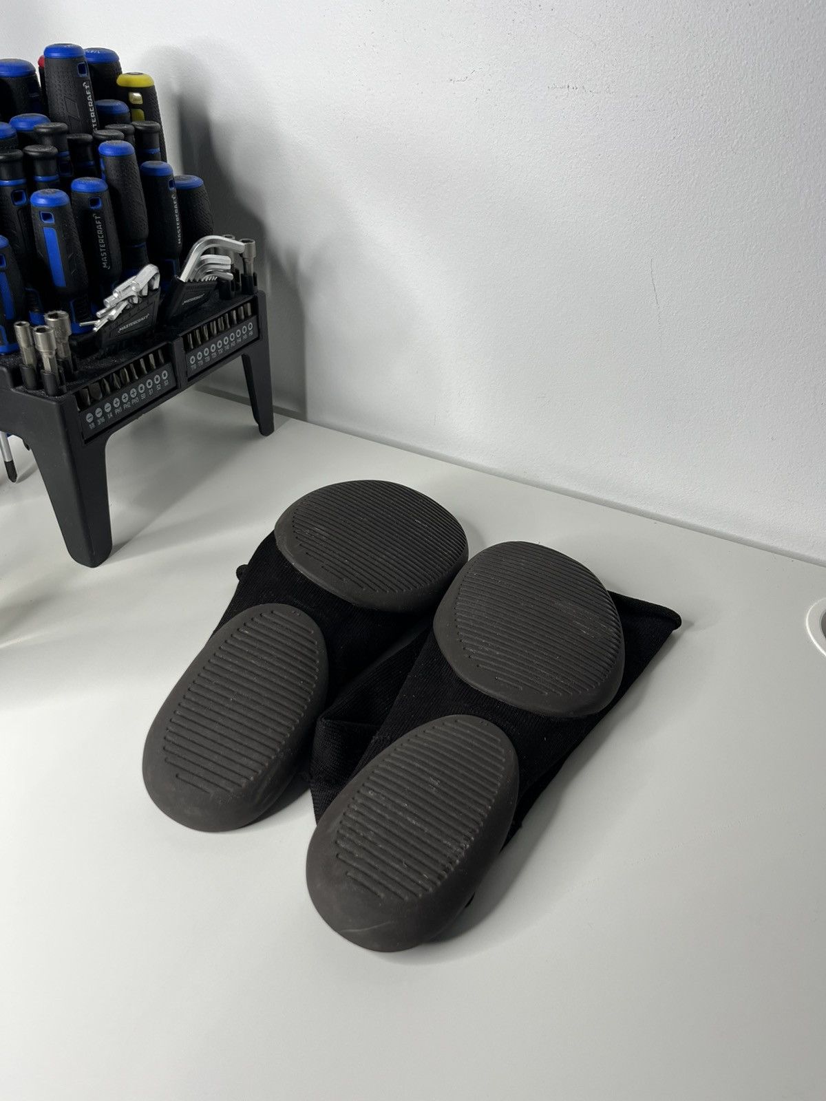 Yeezy YZY PODS Size US 10 / EU 43 - 3 Thumbnail