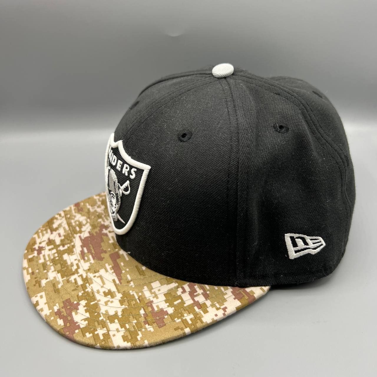 New Era Las Vegas Raiders Hat Men 7 3/4 NFL Salute to Service Fitted Size ONE SIZE - 2 Thumbnail