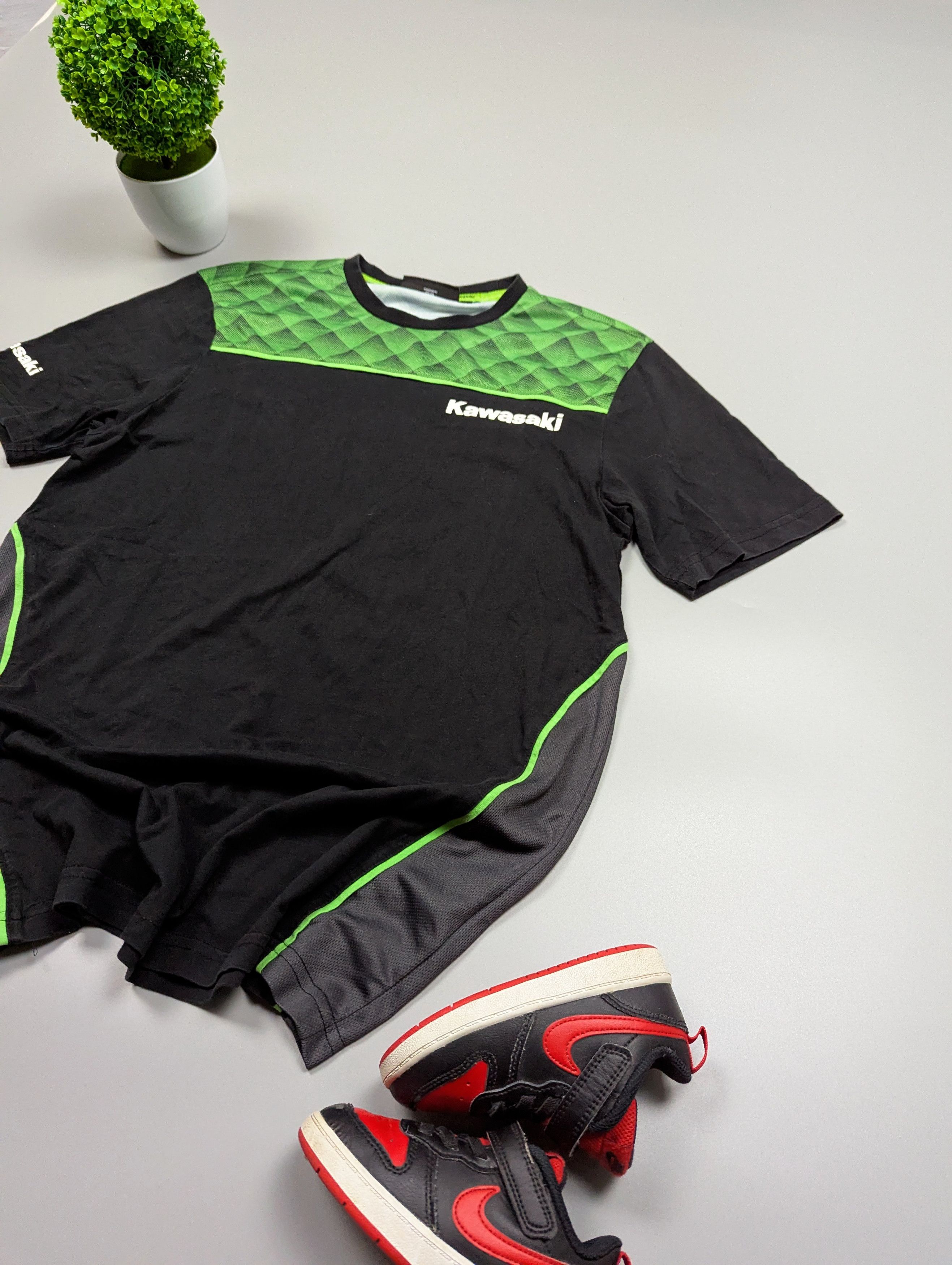 Other KAWASAKI Motor Europe2019 Official Merchandise Mens T-shirt Size US M / EU 48-50 / 2 - 2 Thumbnail