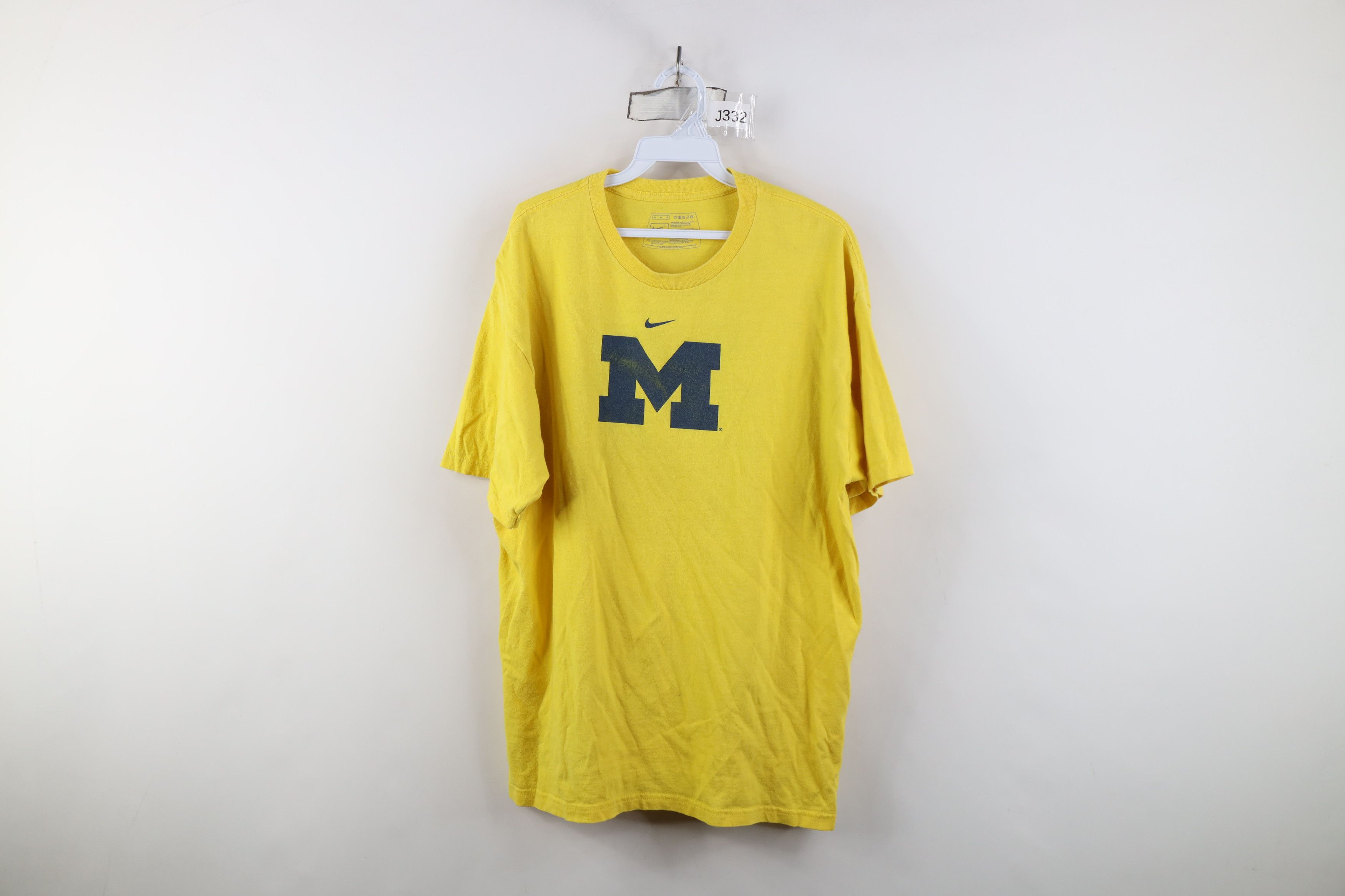 Nike Vintage Nike Swoosh University of Michigan T-Shirt Maize Size US M / EU 48-50 / 2 - 1 Thumbnail