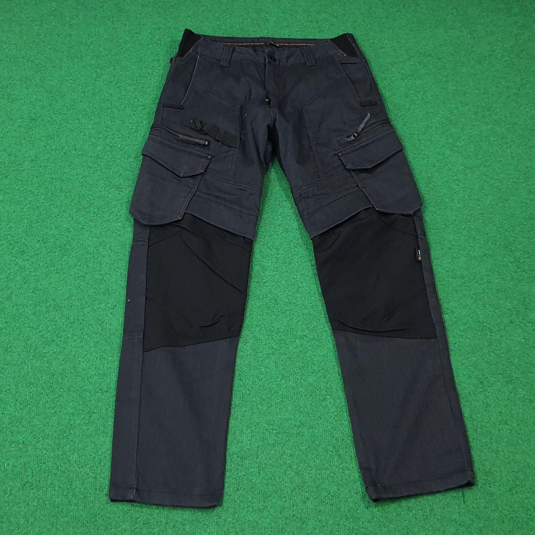 Vintage Vintage Field Core Cargo Work Gear Pants C272N22 Size US 30 / EU 46 - 1 Thumbnail
