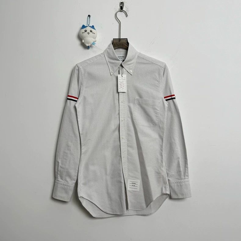 Thom Browne Thom Browne Striped two-sleeved shirt Size US S / EU 44-46 / 1 - 1 Thumbnail