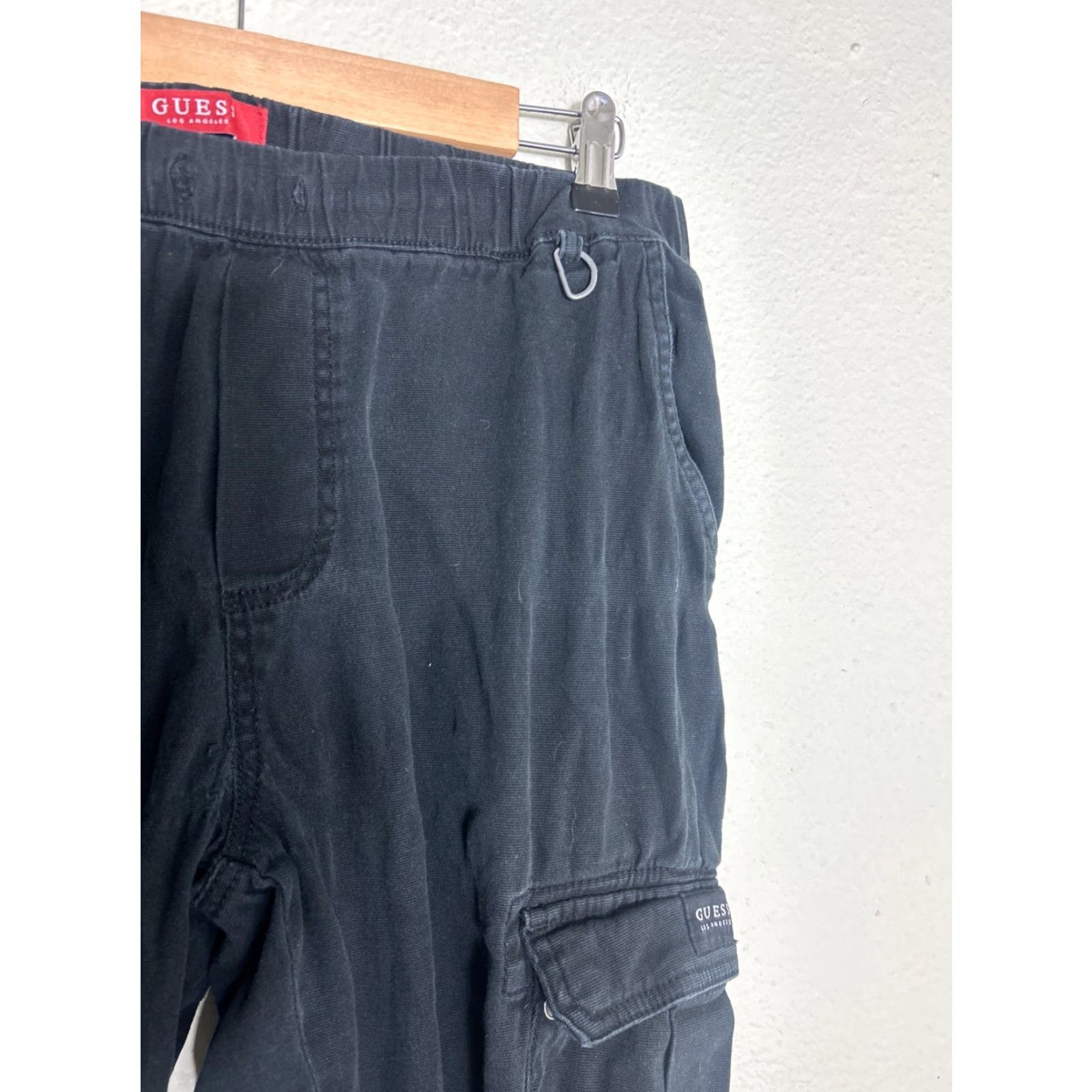 Guess VINTAGE Guess Mens Medium Black Ankle Cargo Joggers Missing Drawstring 32x27 Size US 31 - 5 Thumbnail