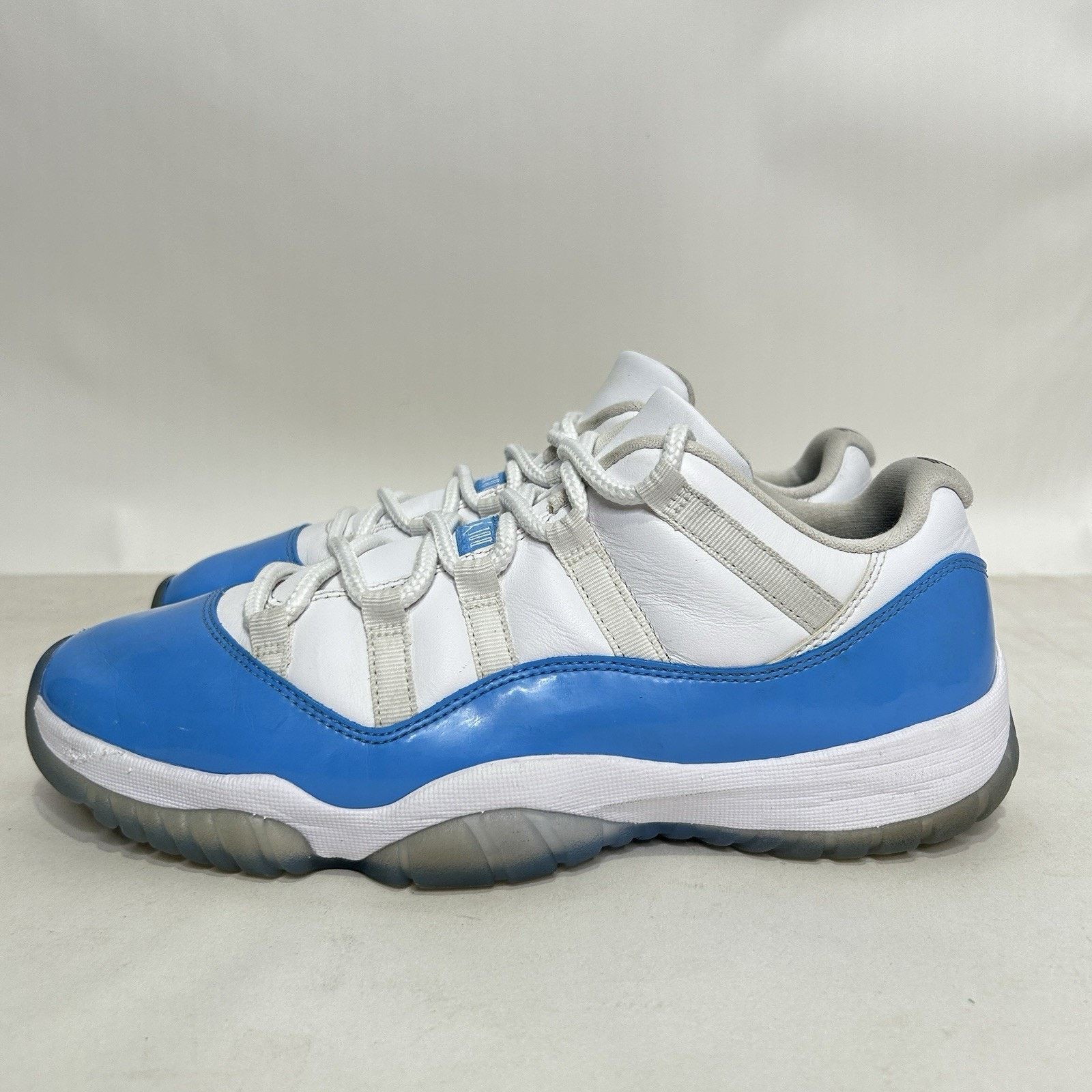 Nike Nike Air Jordan 11 Retro Low “UNC/University Blue White” Size US 9.5 / EU 42-43 - 6 Thumbnail